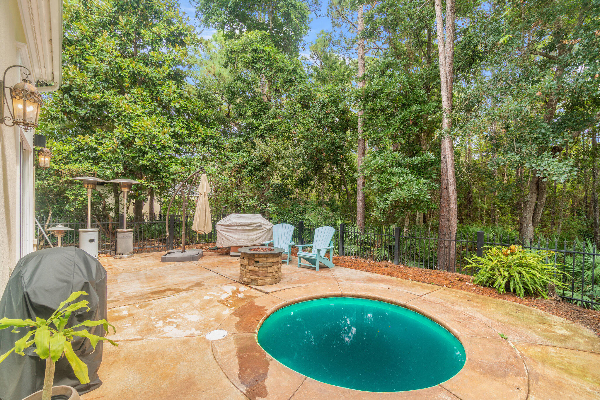 BURNT PINE - Residential