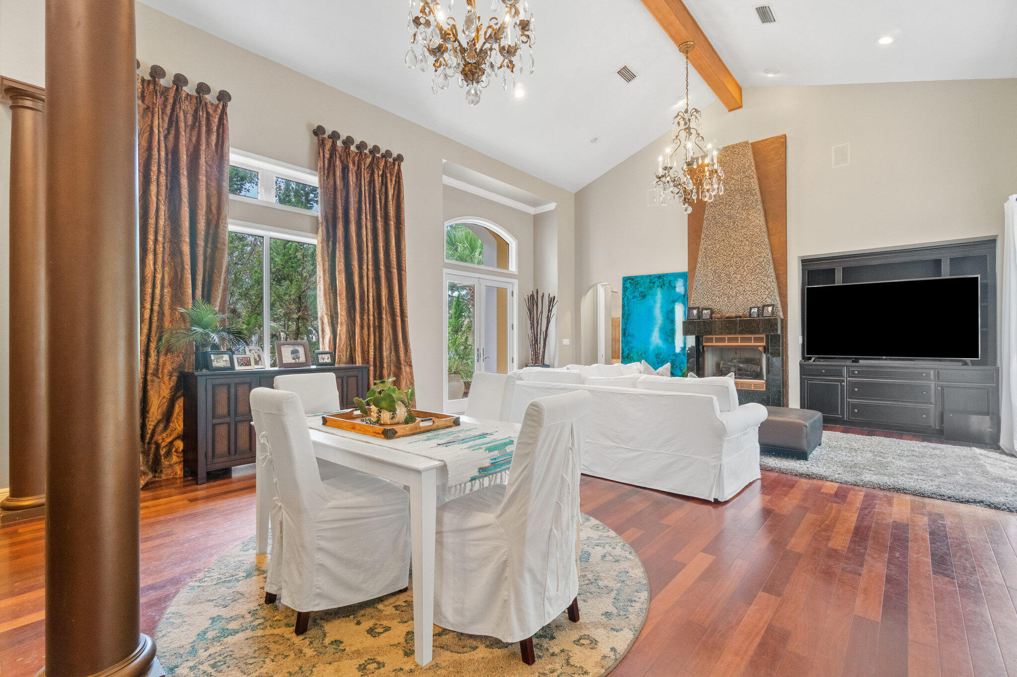 BURNT PINE - Residential