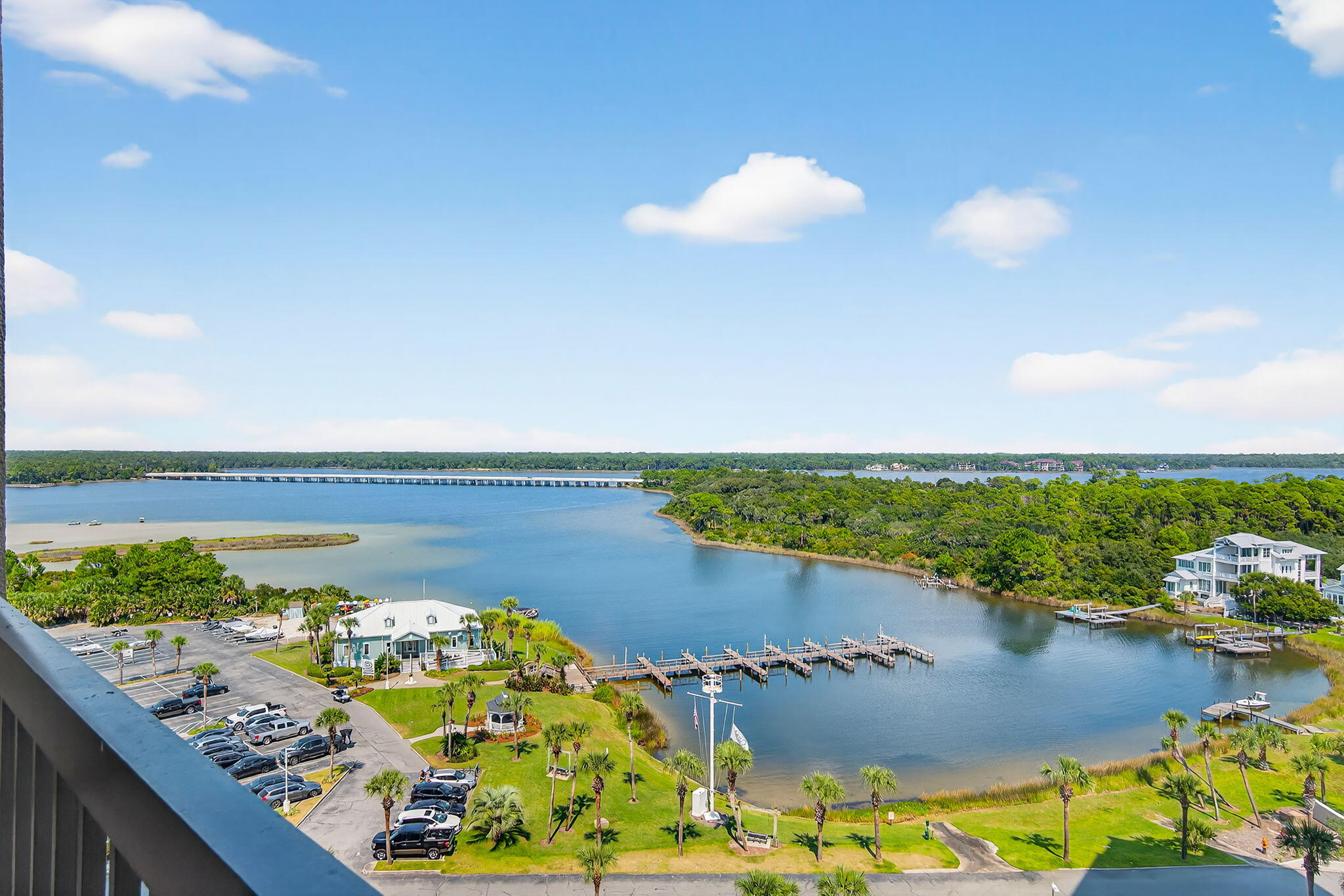 PINNACLE PORT - Residential