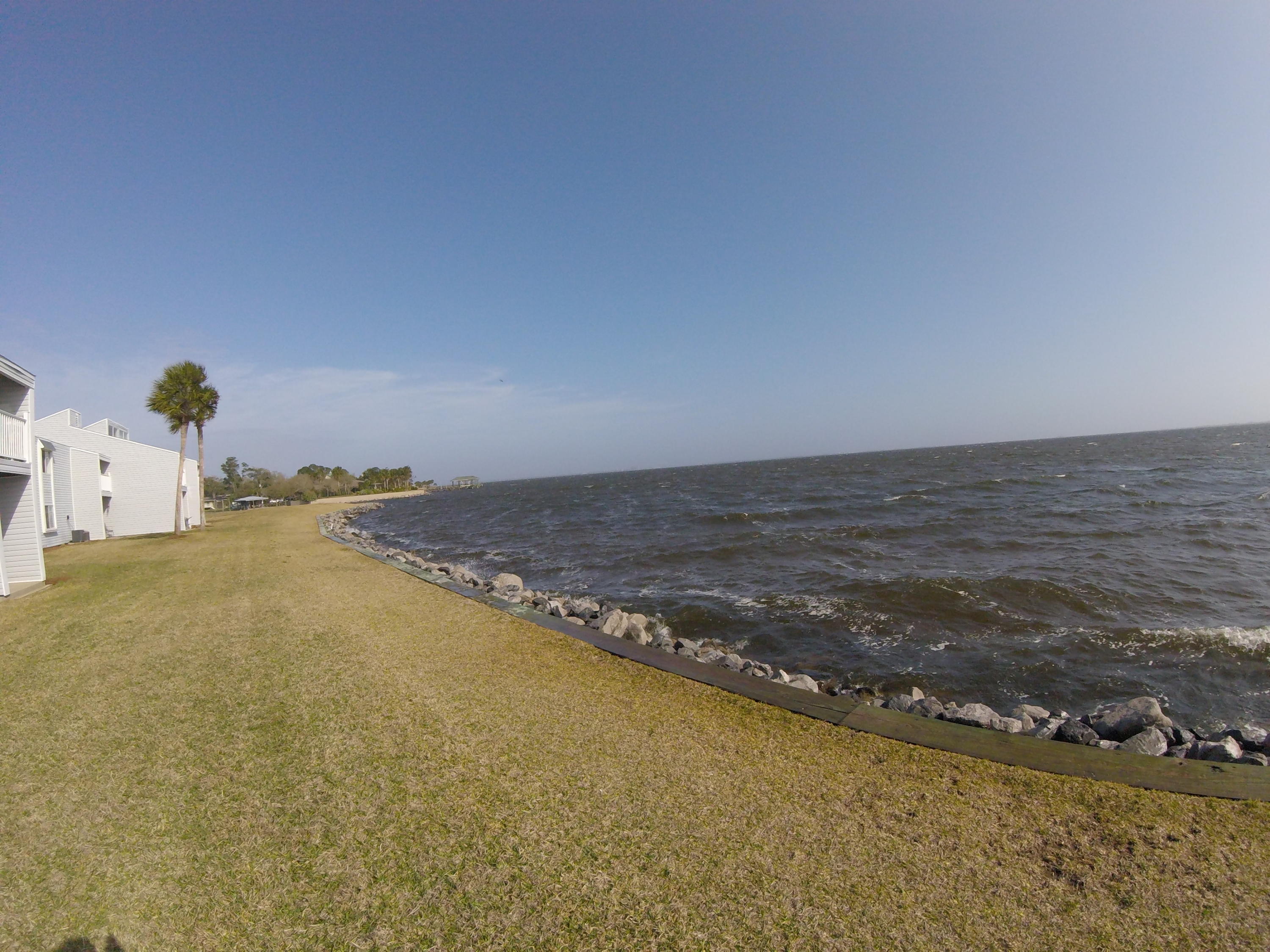 FINISTERRA CONDO - Residential