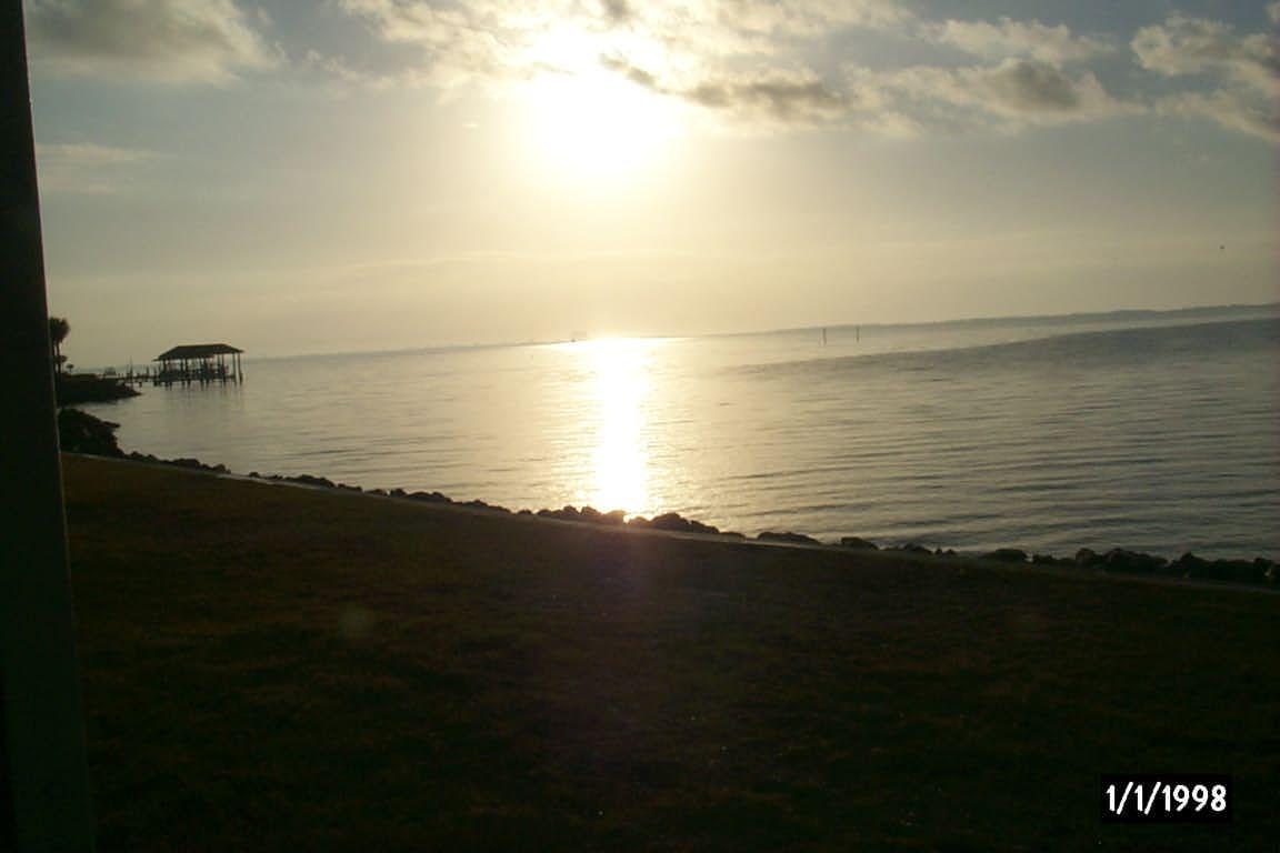 FINISTERRA CONDO - Residential