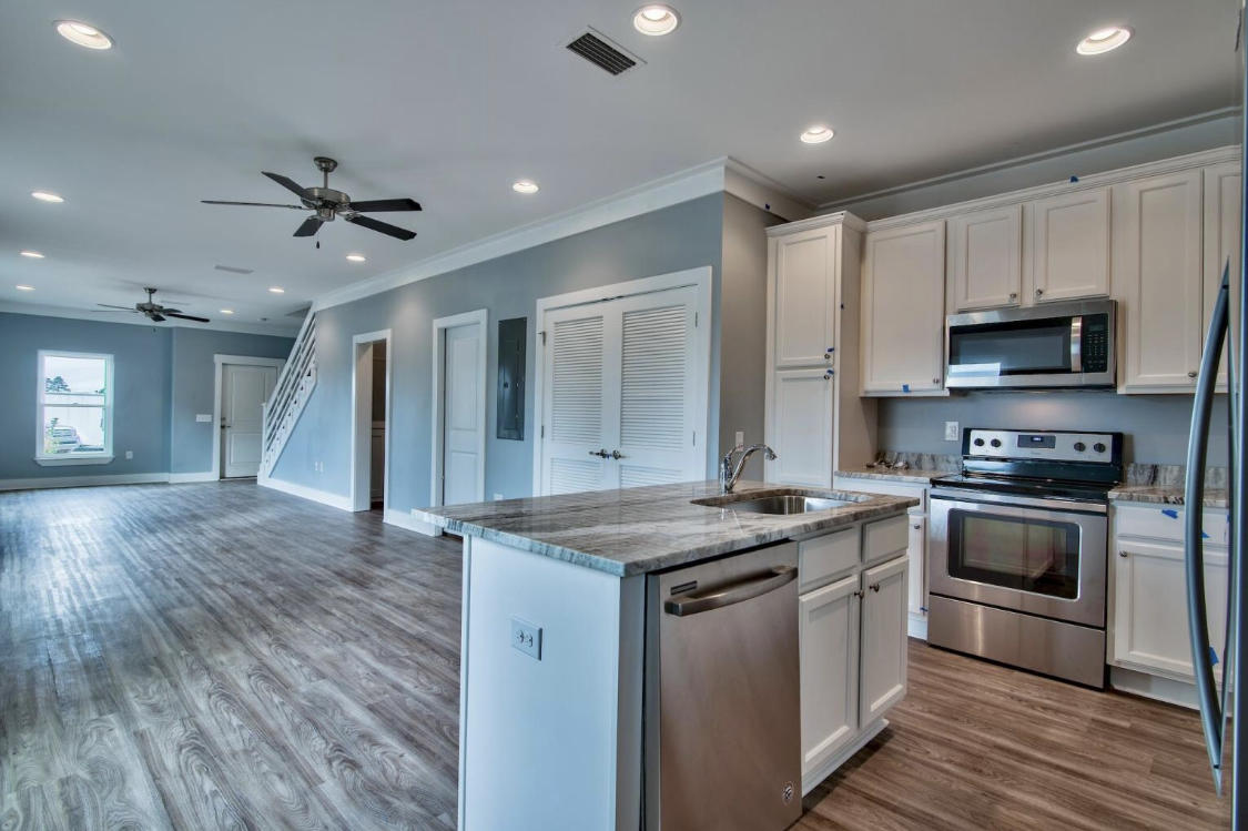 VERANDAS AT FREEPORT - Residential