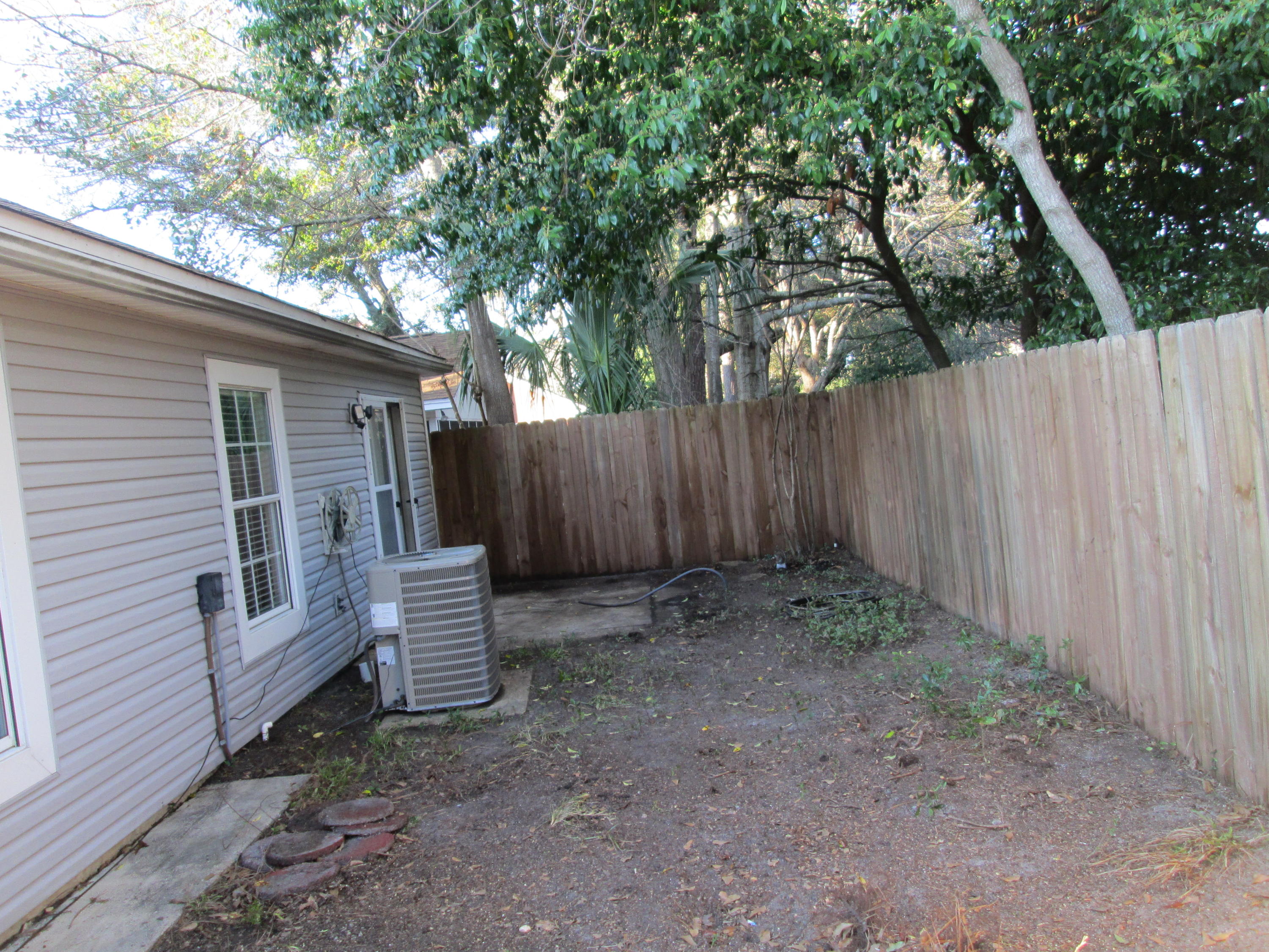 CANTERBURY WOODS 1ST ADDN - Residential