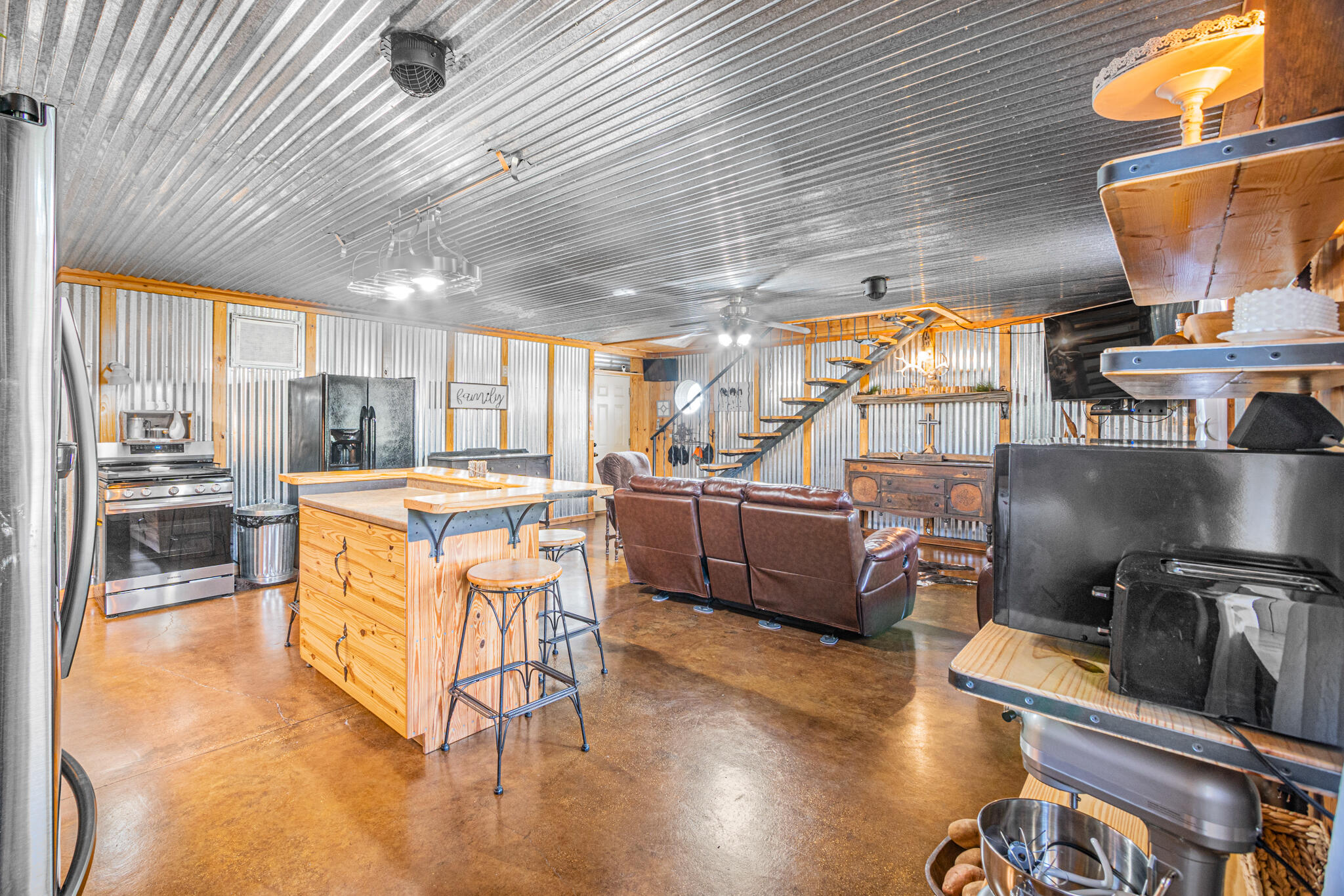5263 Coy Burgess Loop Loop