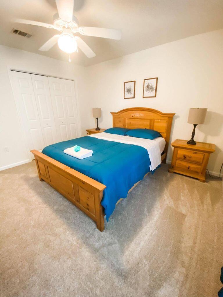 YACHT CLUB OAKS - Residential Lease