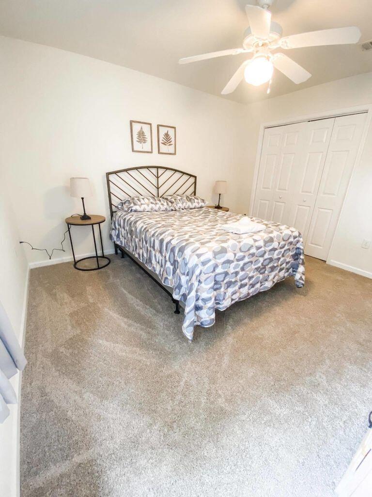 YACHT CLUB OAKS - Residential Lease