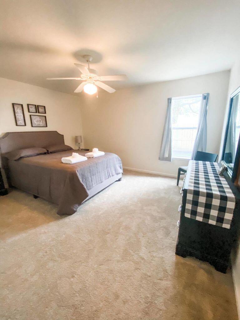 YACHT CLUB OAKS - Residential Lease