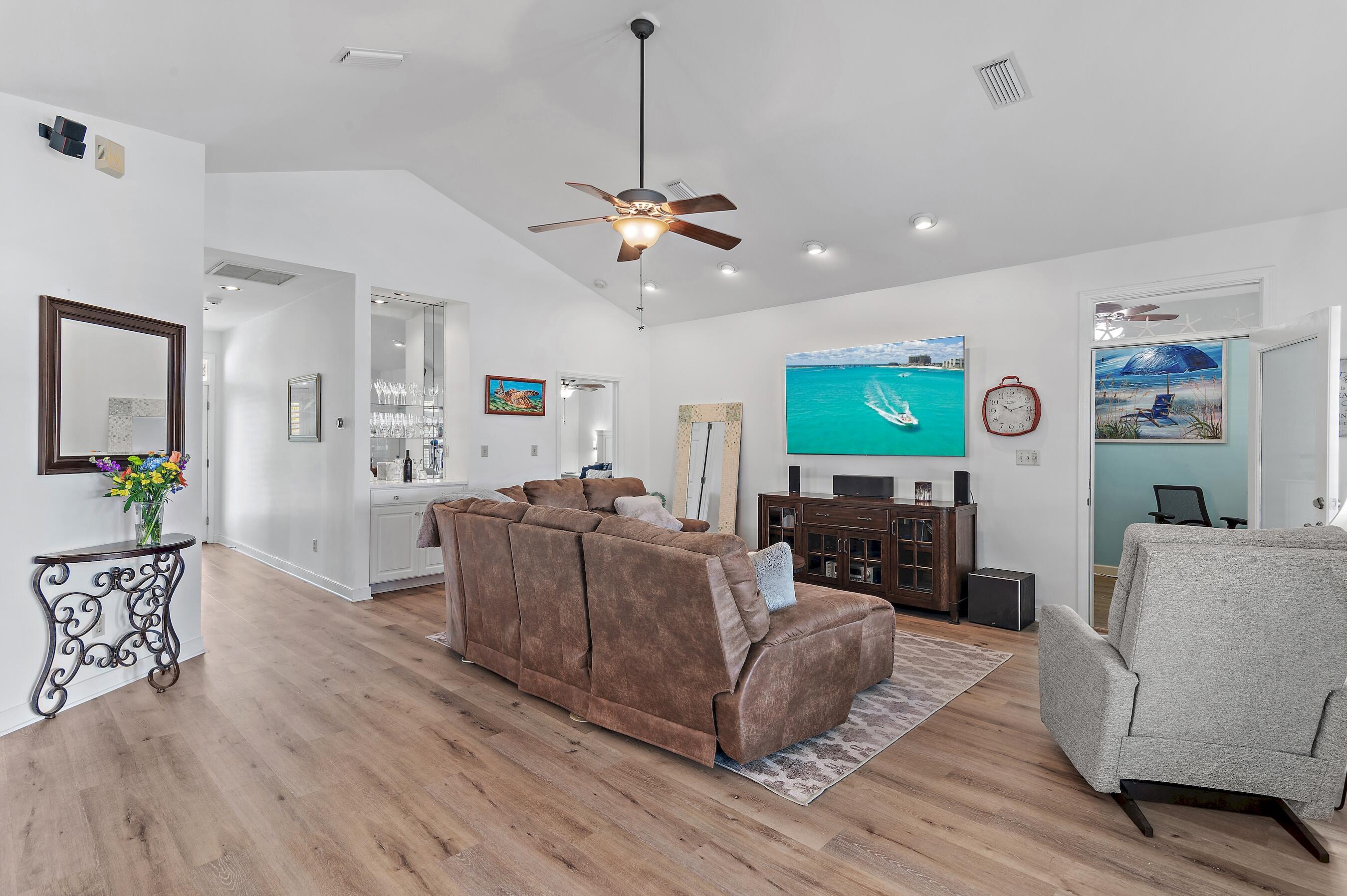 SEA DUNES - Residential