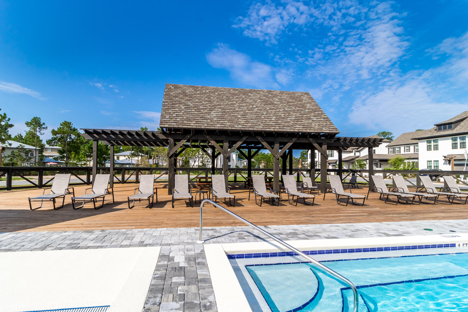 RIDGEWALK - Residential