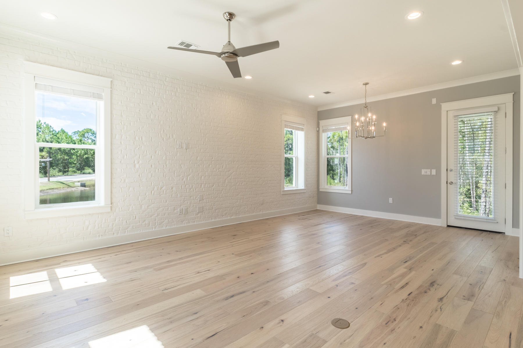 RIDGEWALK - Residential