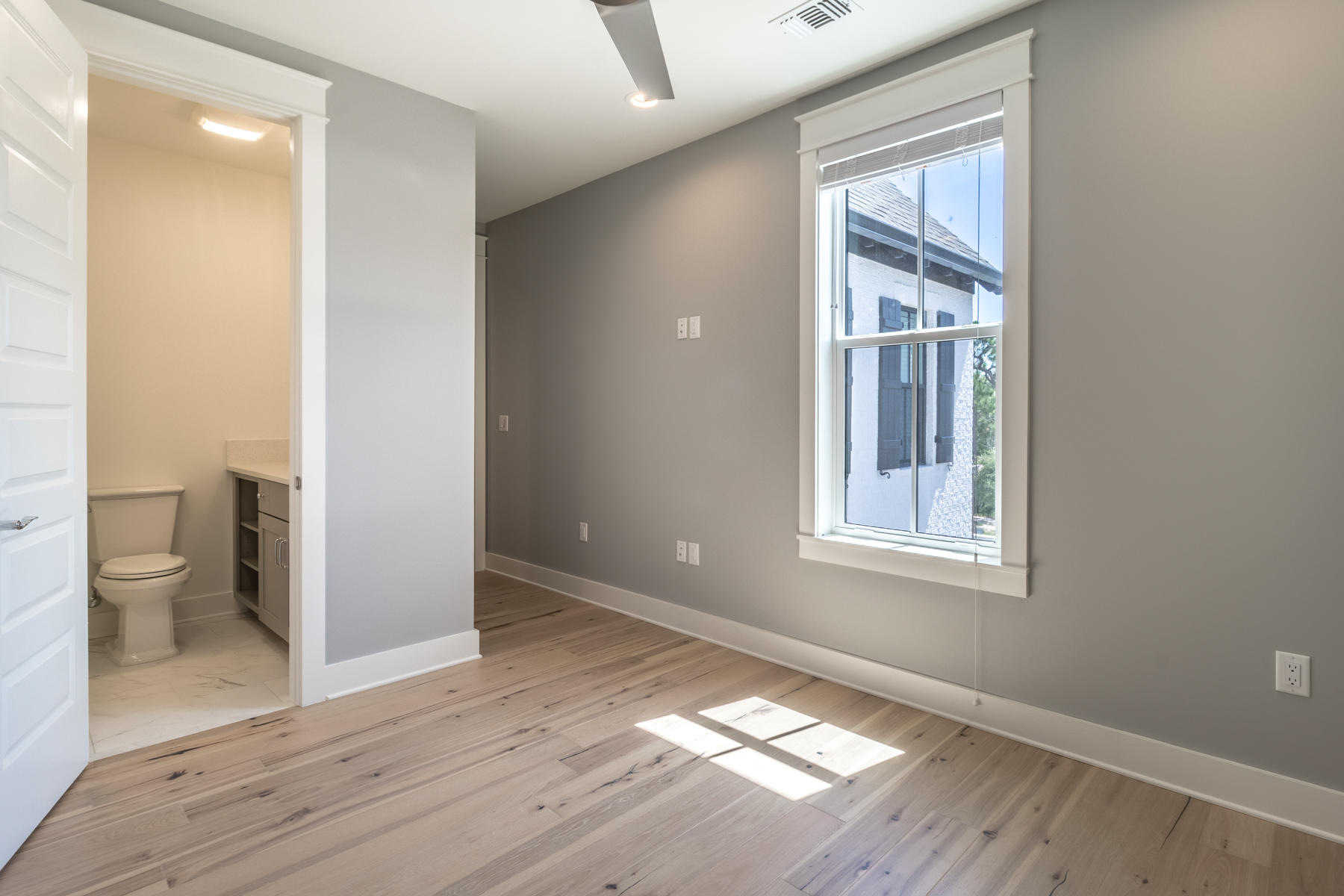 RIDGEWALK - Residential