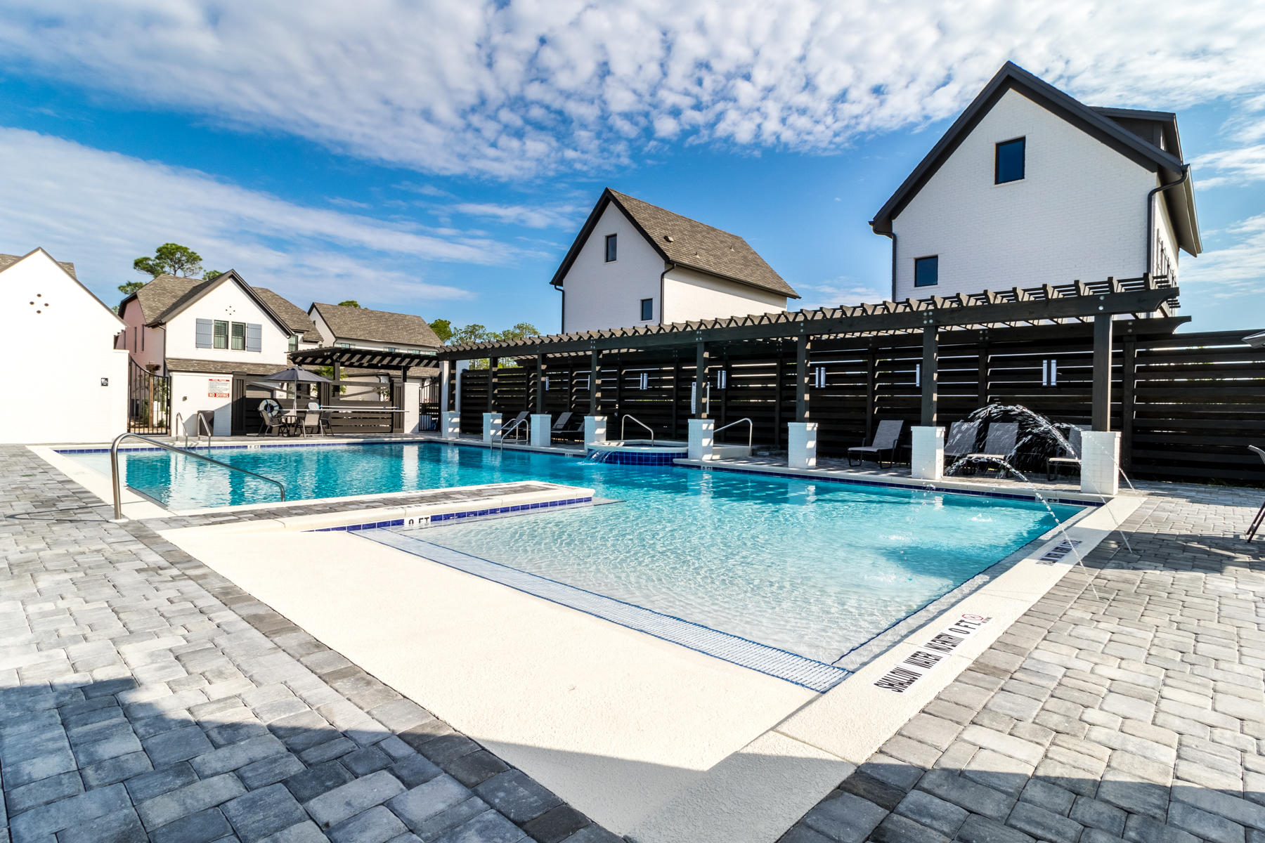 RIDGEWALK - Residential