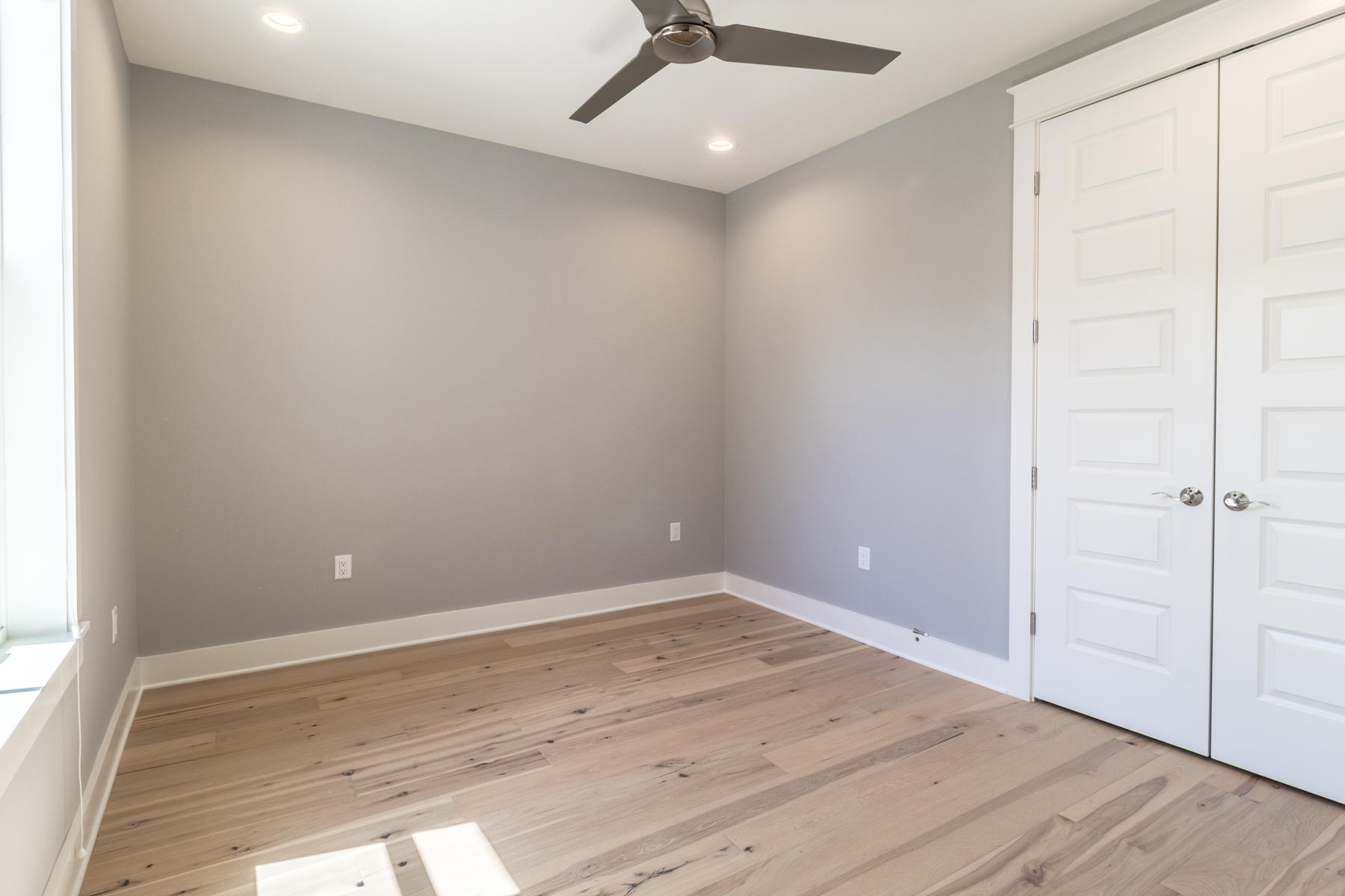 RIDGEWALK - Residential