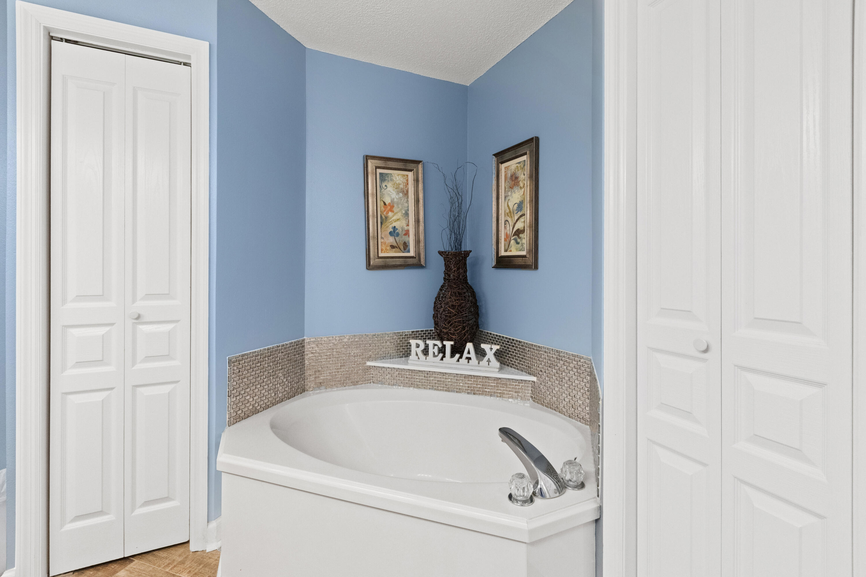 CRYSTAL VIEW CONDO - Residential