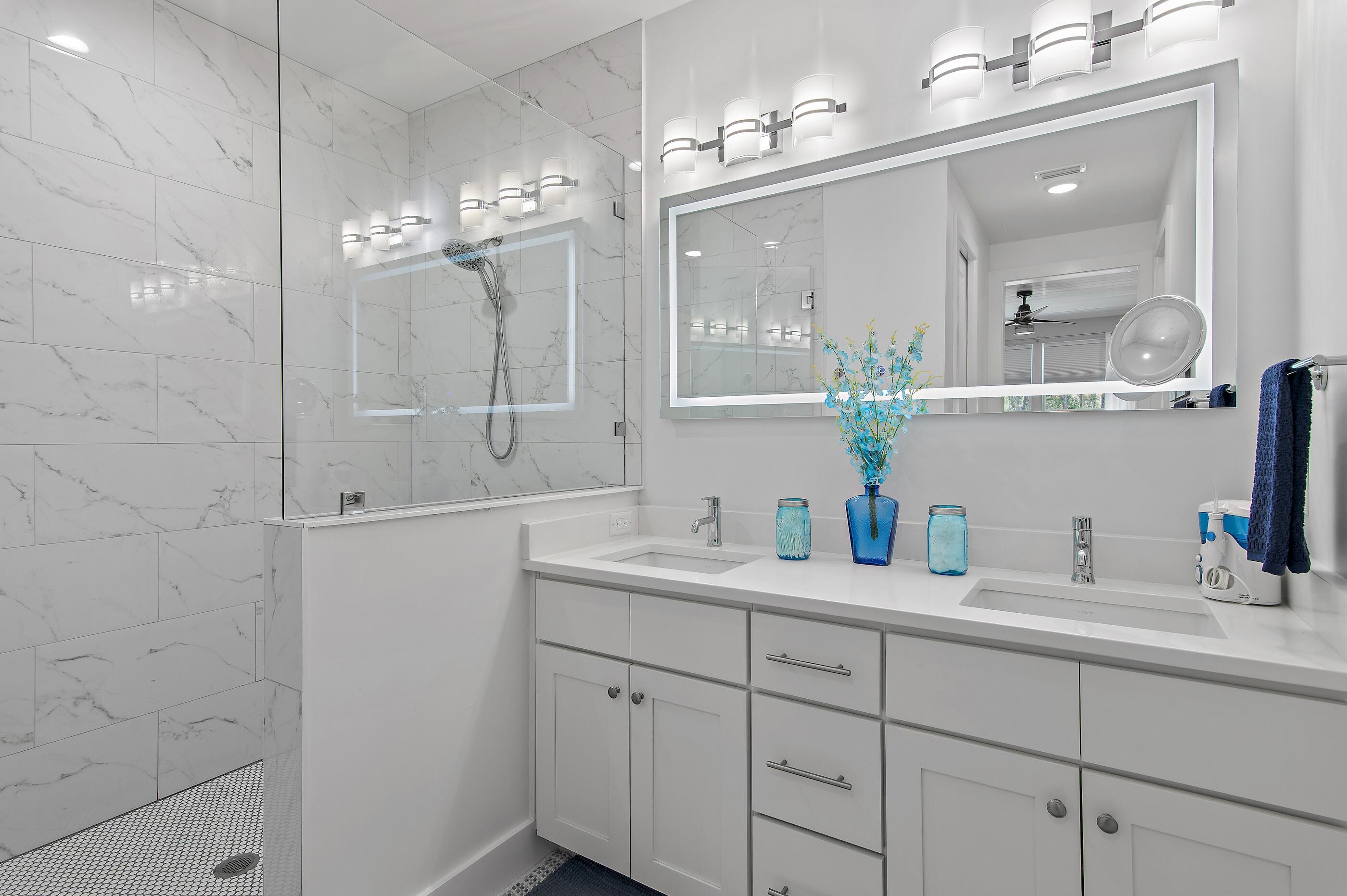 MONARCH ESTATES - Residential