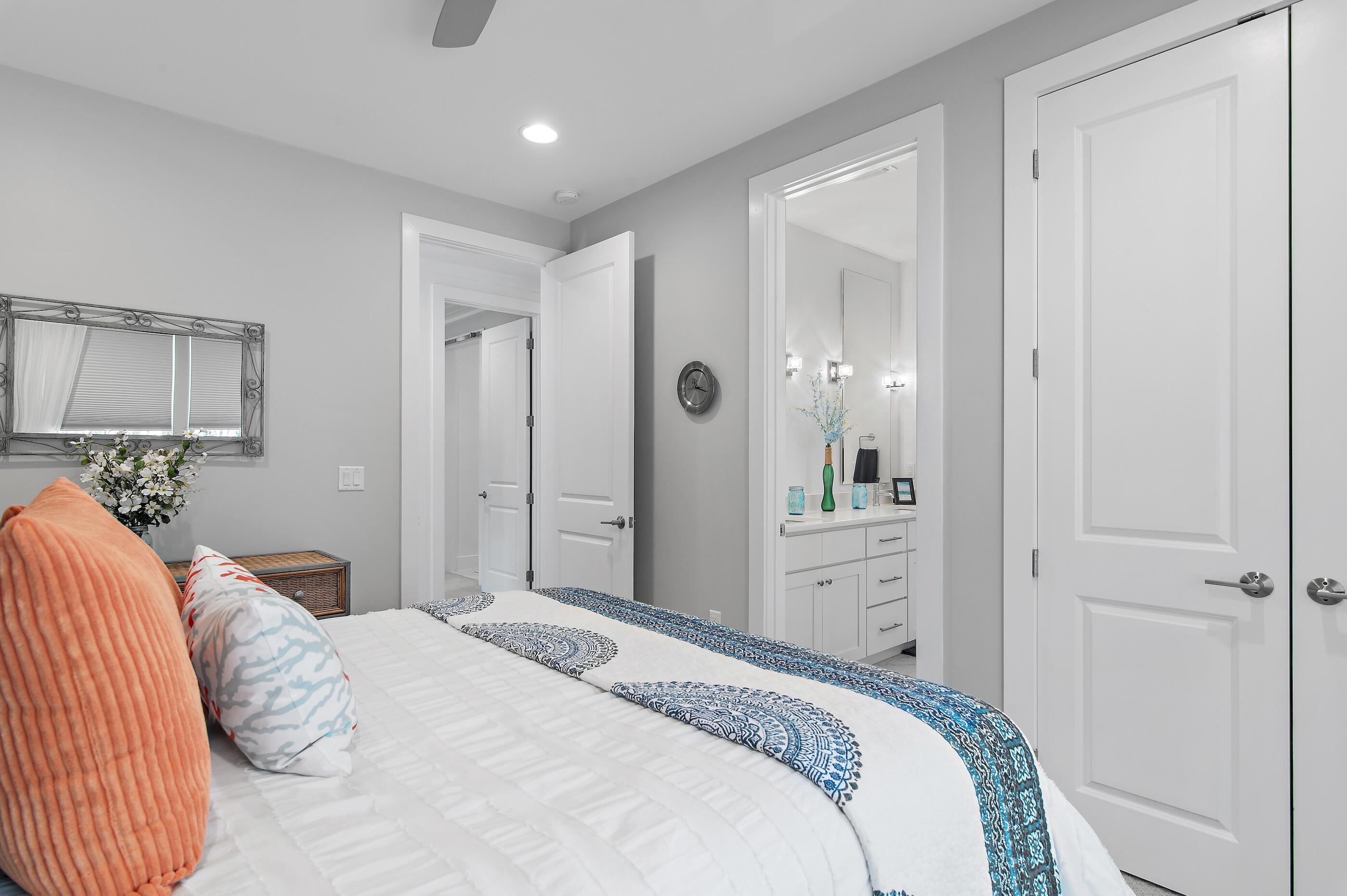 MONARCH ESTATES - Residential