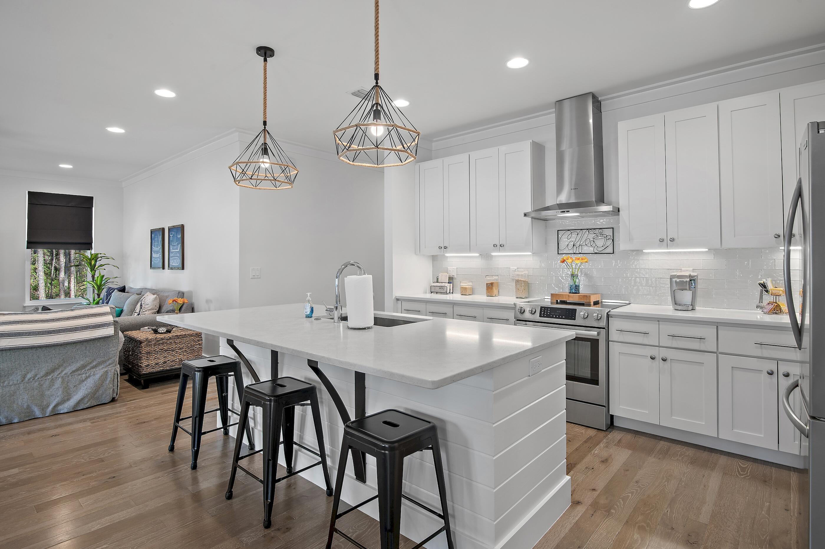 MONARCH ESTATES - Residential