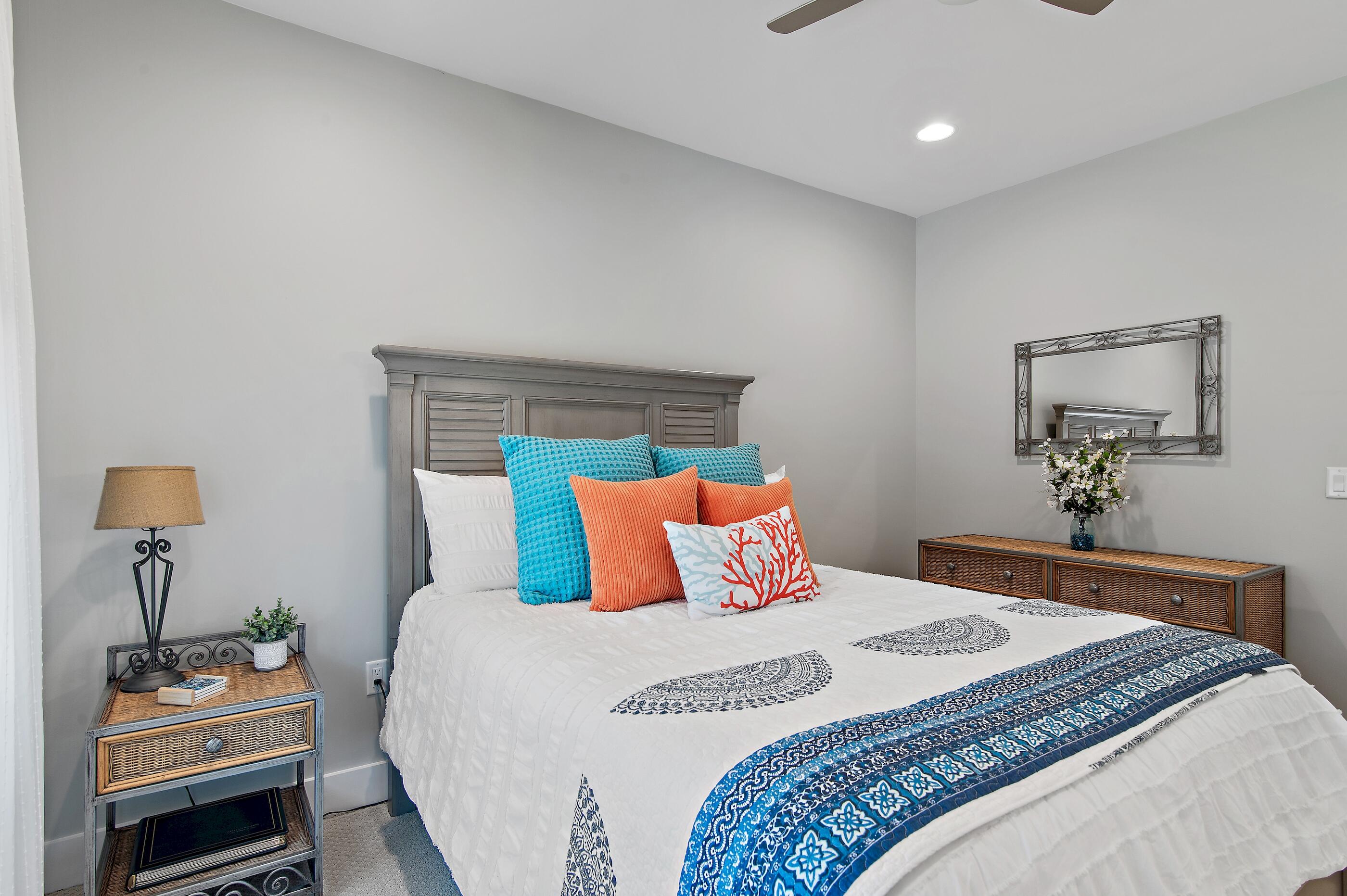 MONARCH ESTATES - Residential