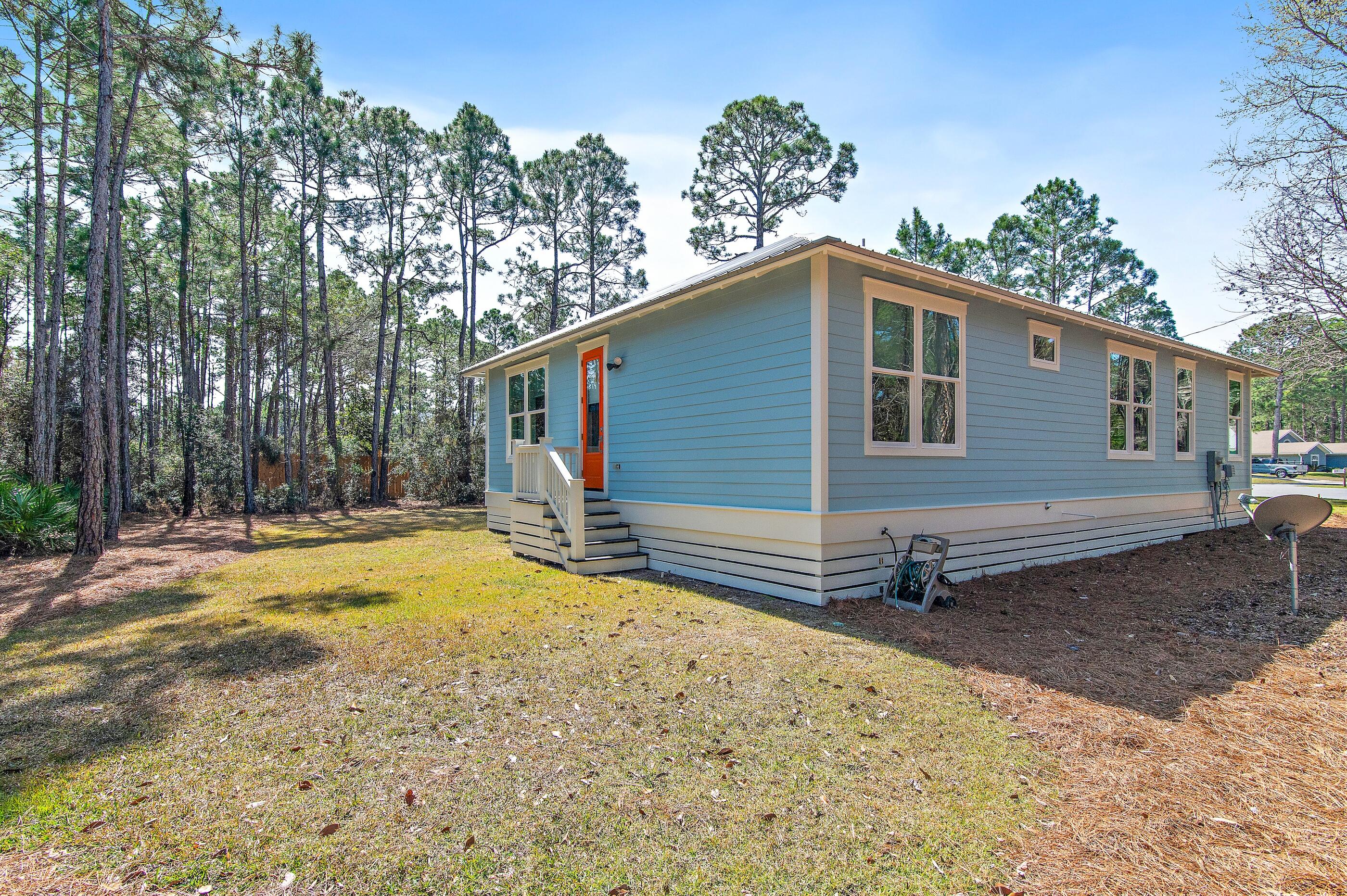 MONARCH ESTATES - Residential