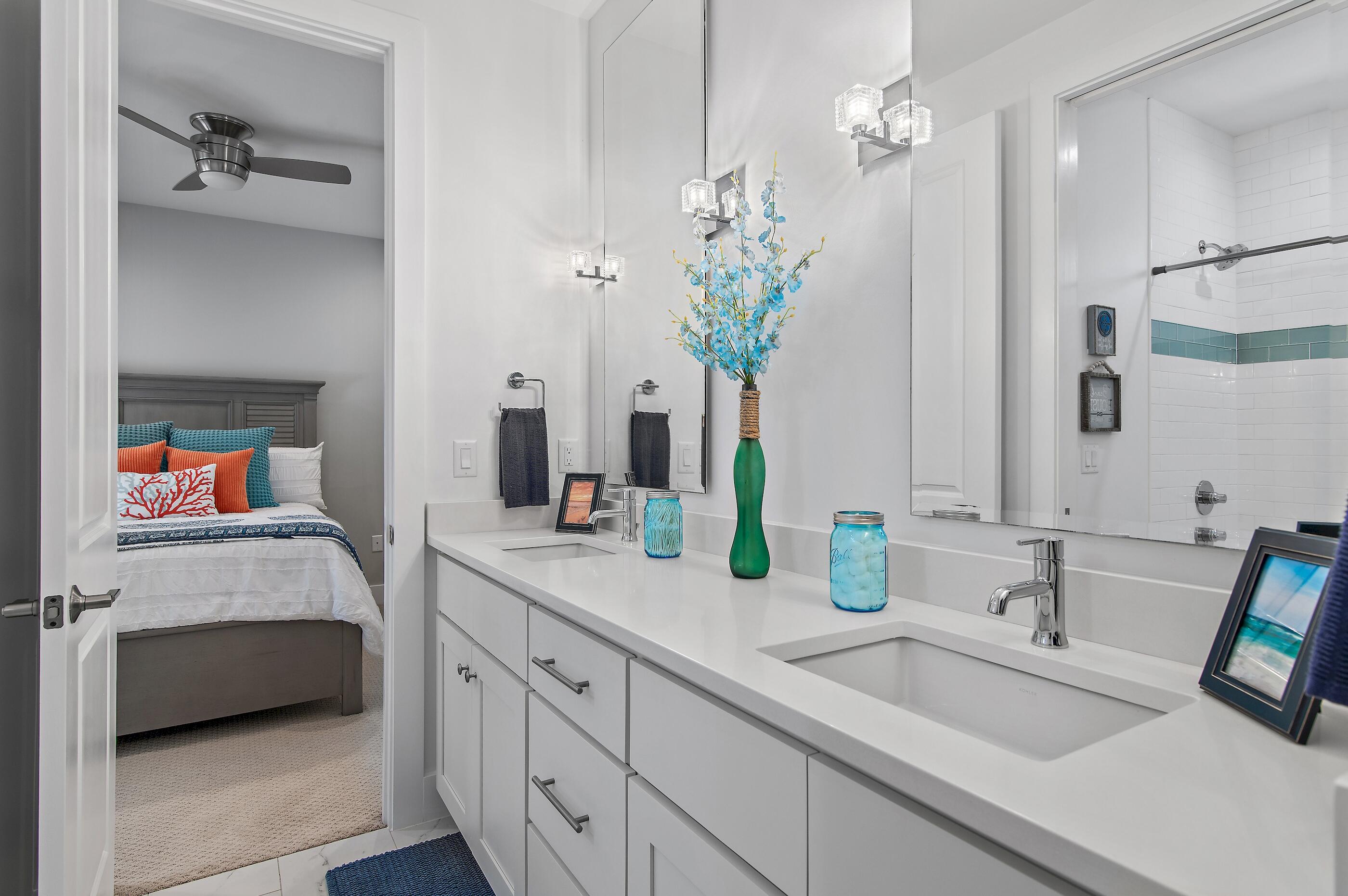 MONARCH ESTATES - Residential