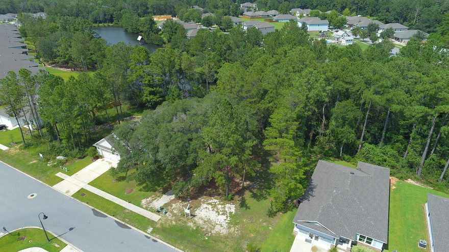 1 of 3 lots left in Lafayette Creek Landing, which is one of the newest neighborhoods of Freeport! Enjoy peaceful water views from your own back yard, overlooking the neighborhood lake. Lafayette Creek Landing is a 148 home, gated neighborhood with a pool, nature trails, and clubhouse including a fitness center. Homeowners will also be able to enjoy the canoe drop with access to the bay. Homes will range from 1500 sqft to 2700sqft with Tap Fees Paid!