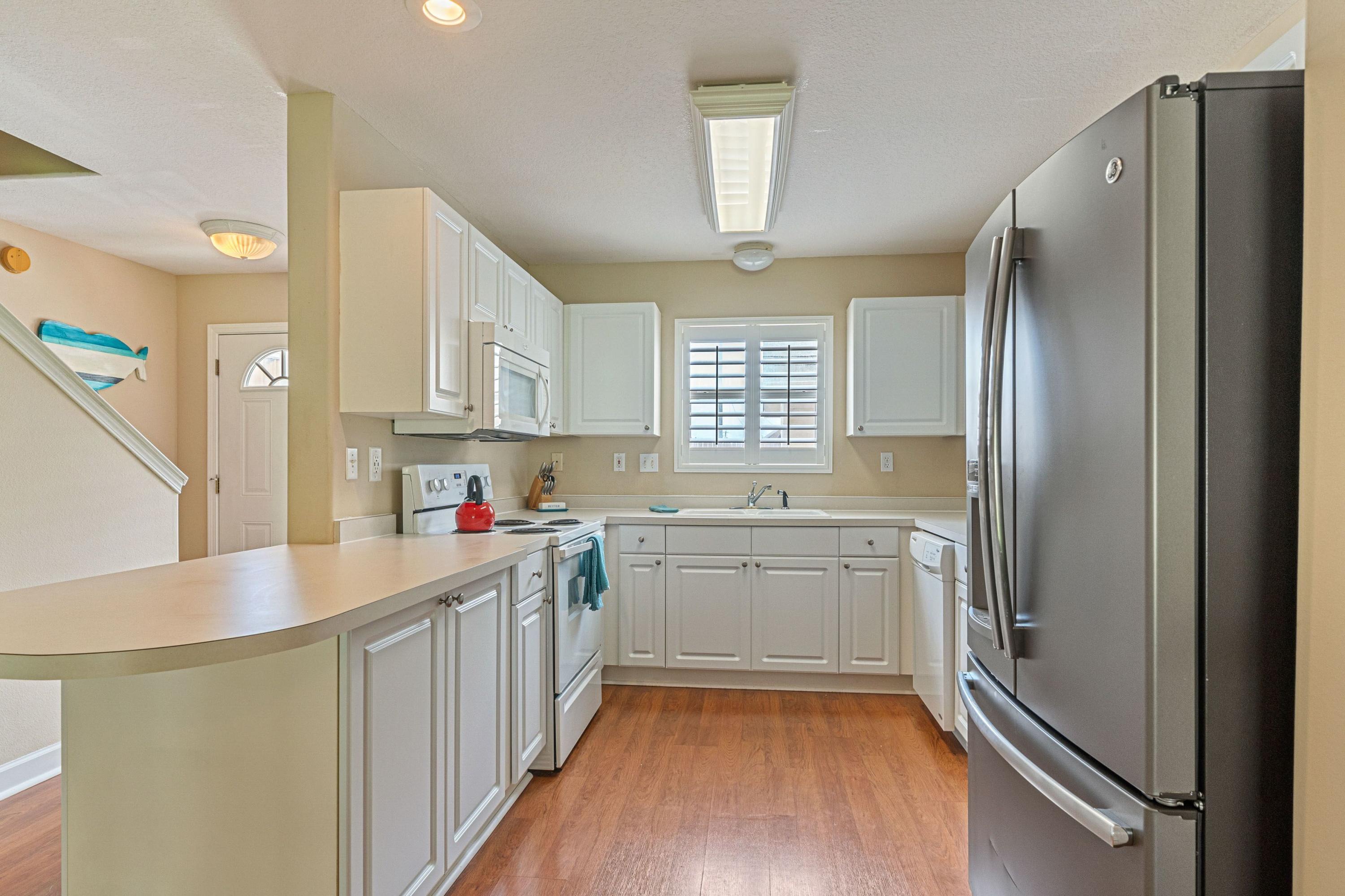 PELICAN PLACE T/H WEST - Residential