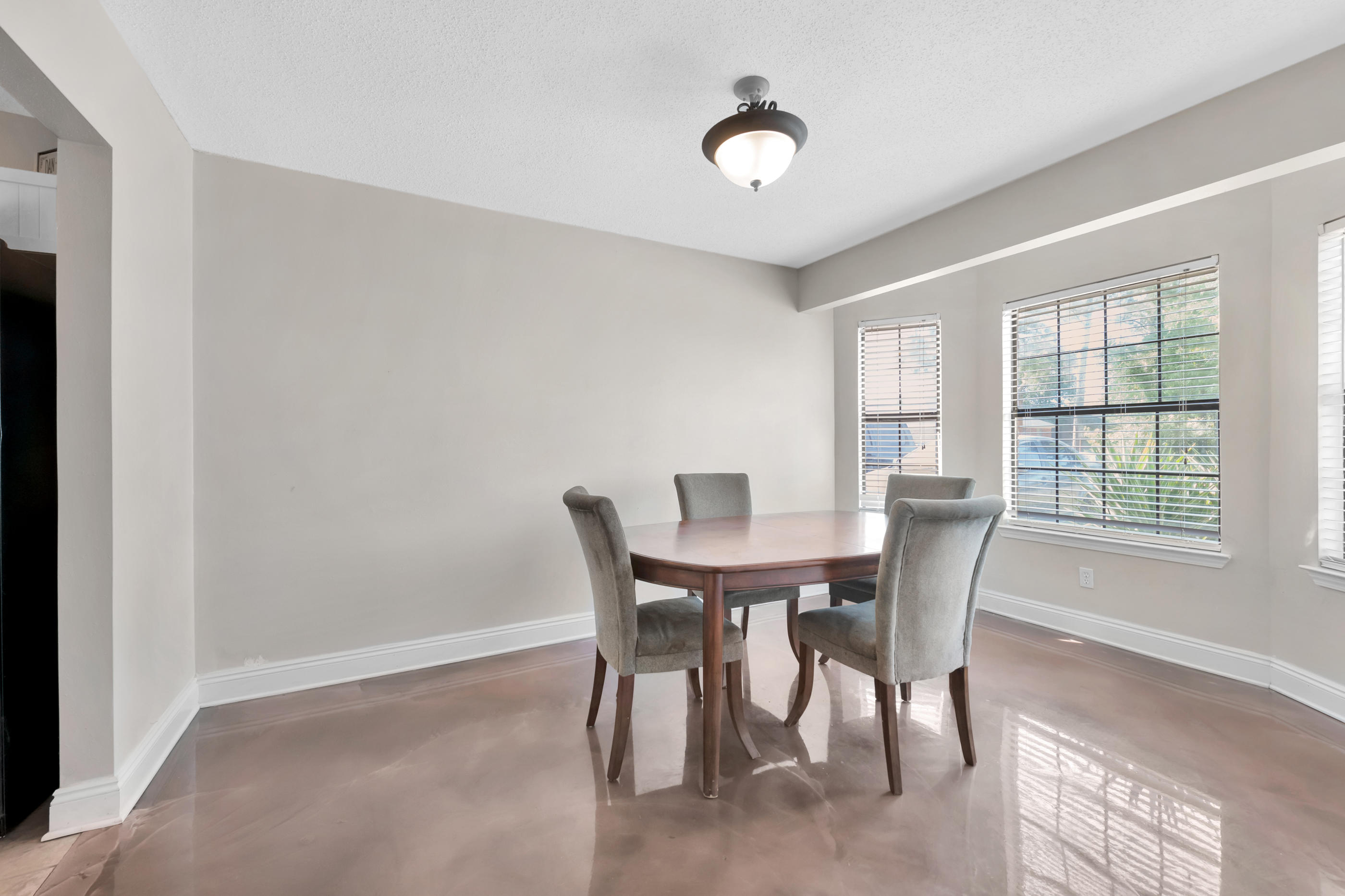 CHATEAU PRES DE LA MER - Residential