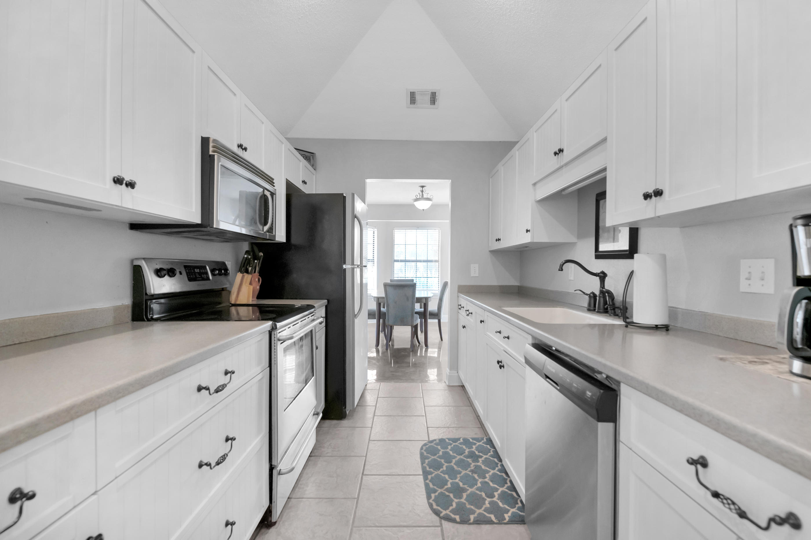 CHATEAU PRES DE LA MER - Residential