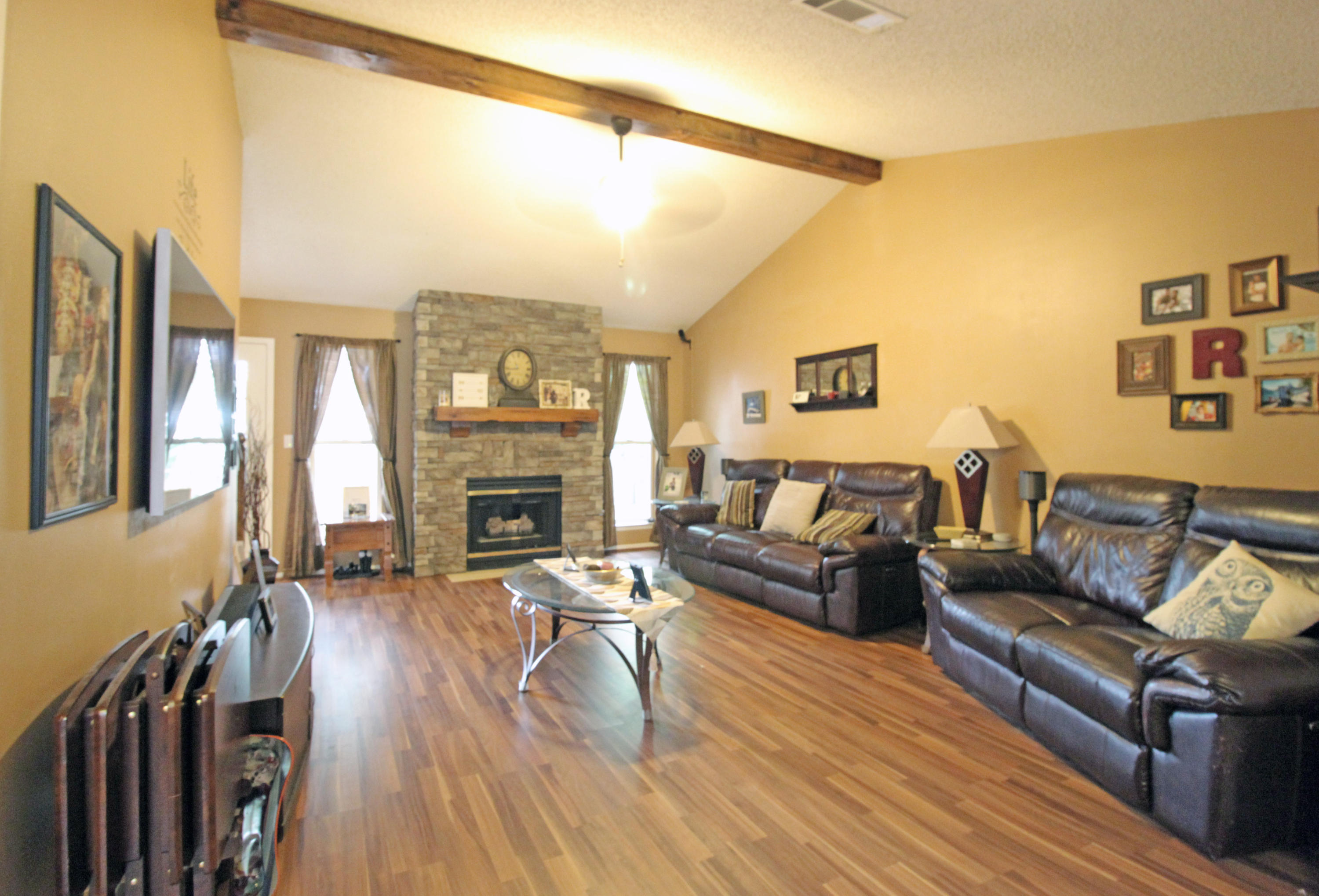 PARKWOOD LANE BLUEWATER BAY - Residential