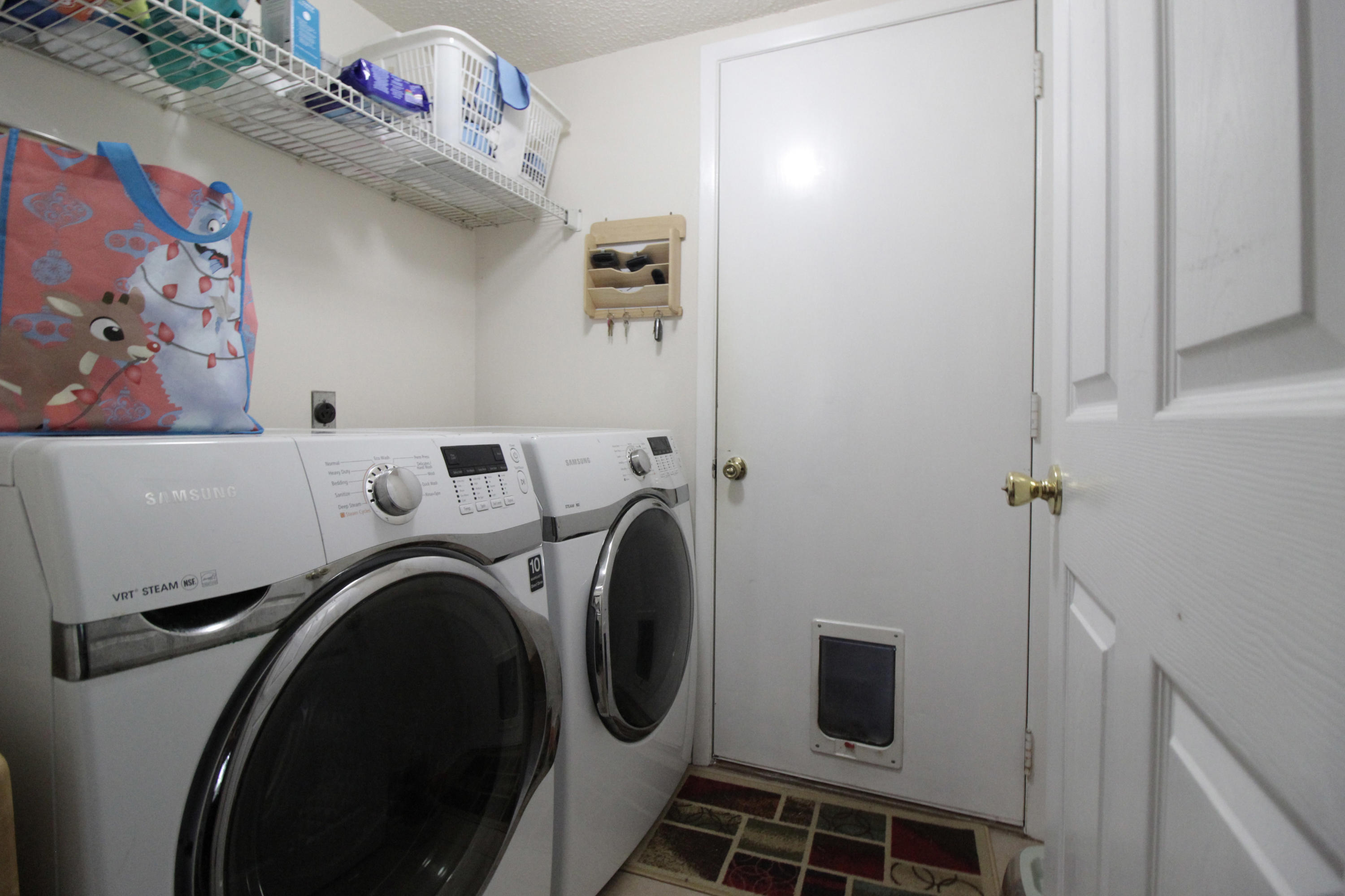 PARKWOOD LANE BLUEWATER BAY - Residential