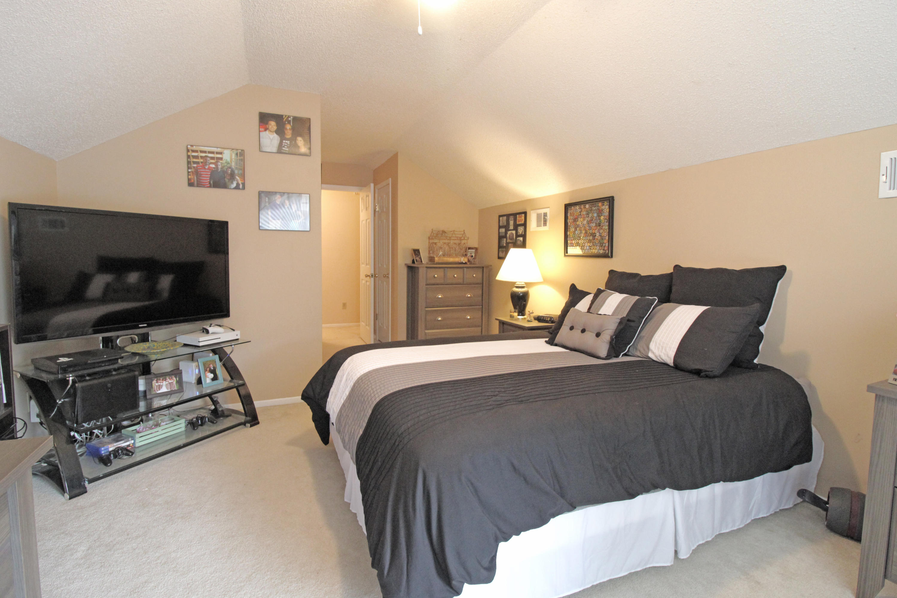 PARKWOOD LANE BLUEWATER BAY - Residential