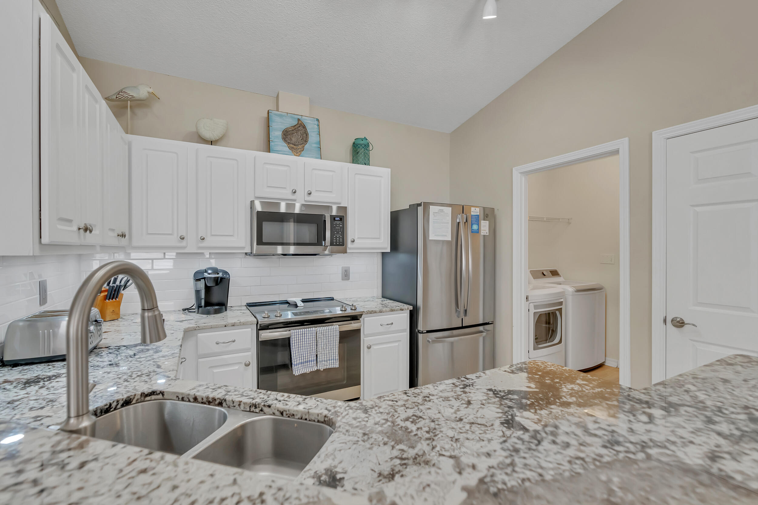 MARAVILLA COTTAGES - Residential