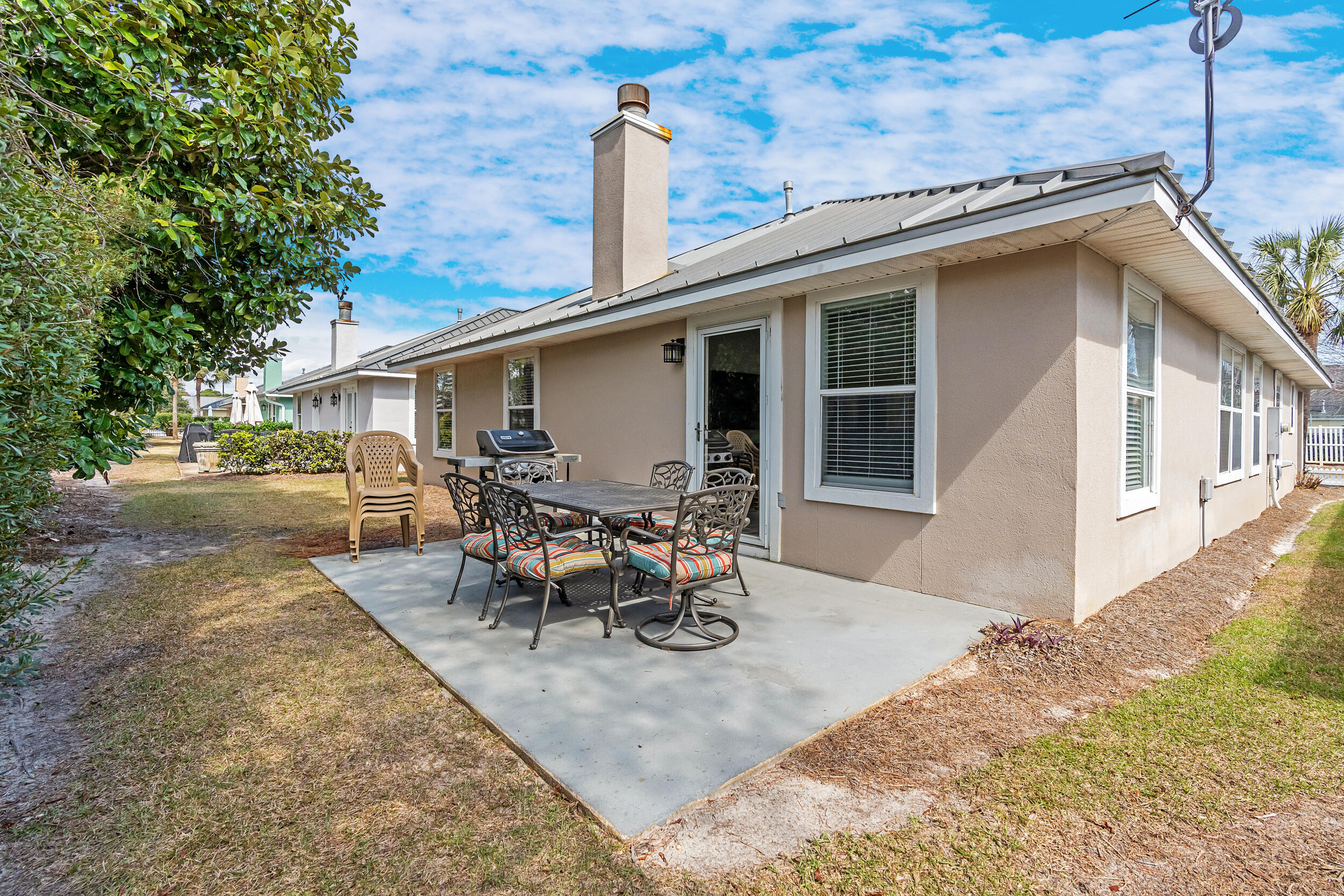 MARAVILLA COTTAGES - Residential