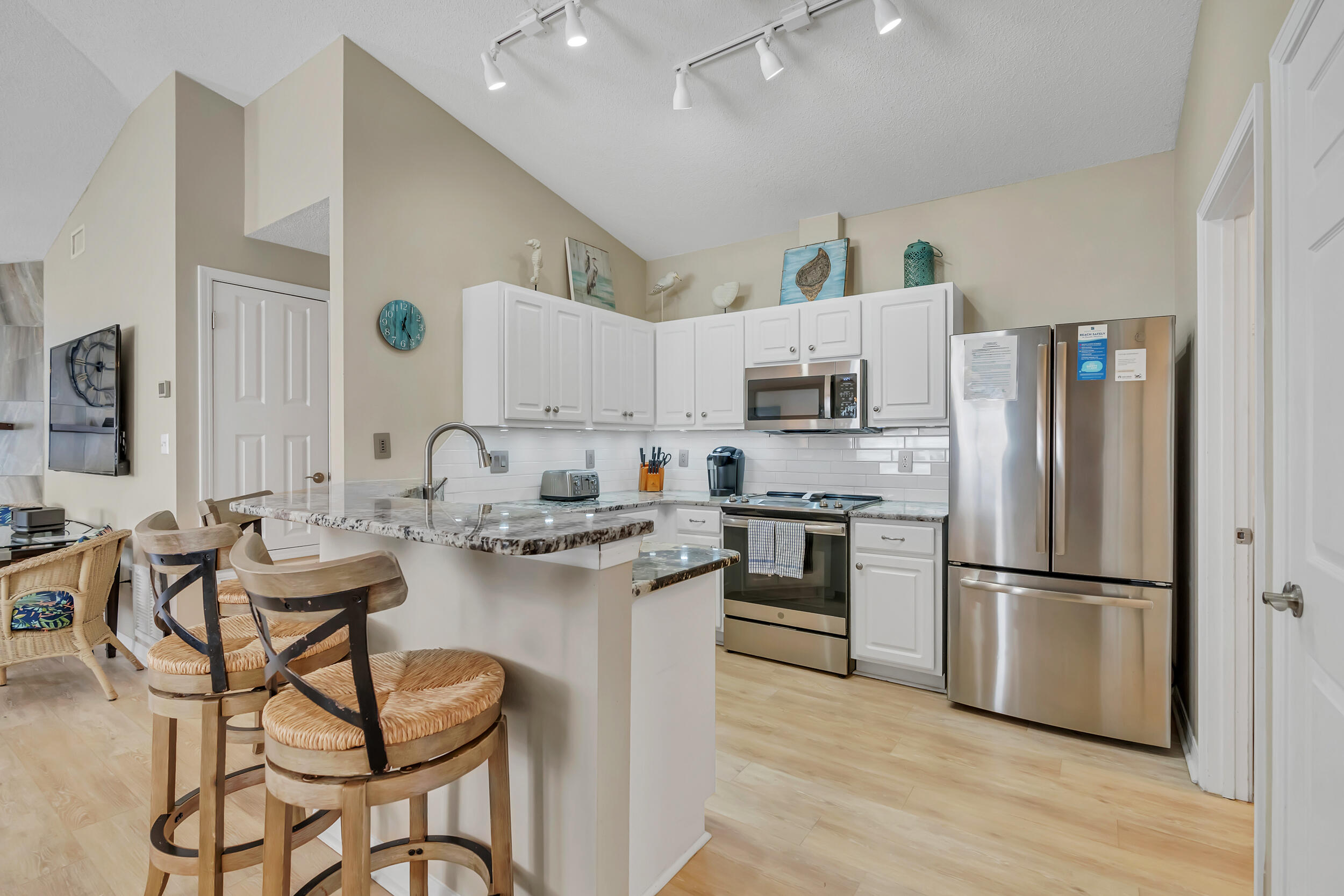 MARAVILLA COTTAGES - Residential