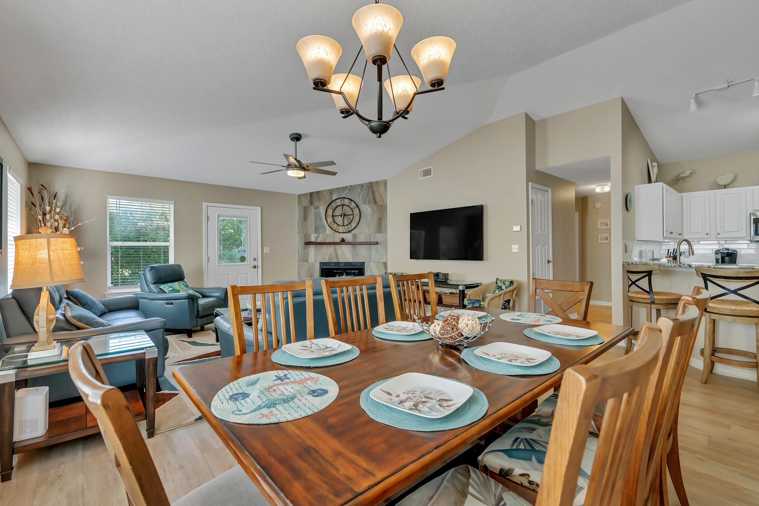 MARAVILLA COTTAGES - Residential