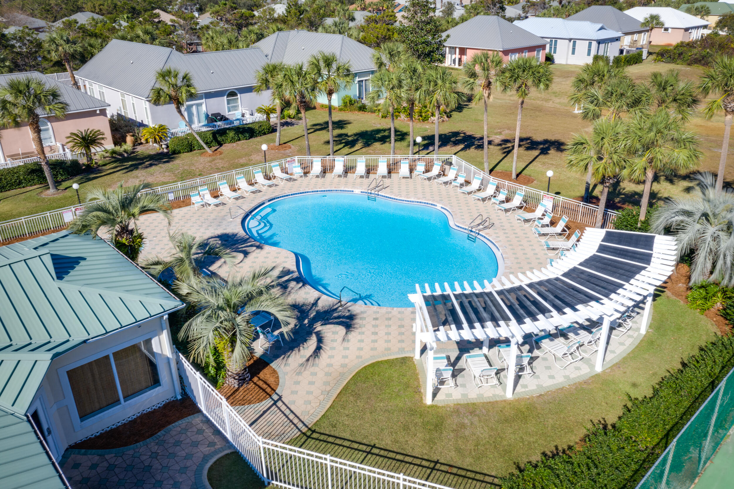 MARAVILLA COTTAGES - Residential