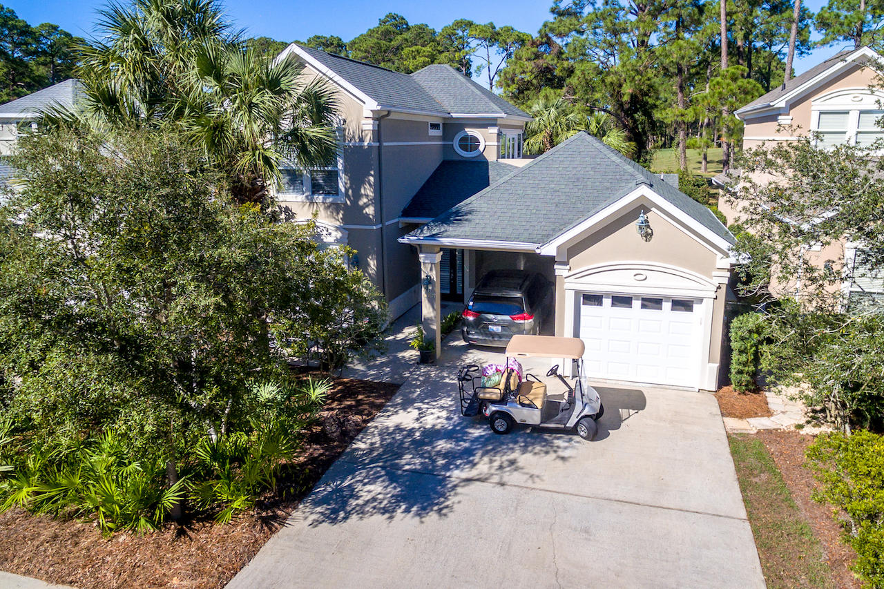 FAIRWAY VILLAS - Residential