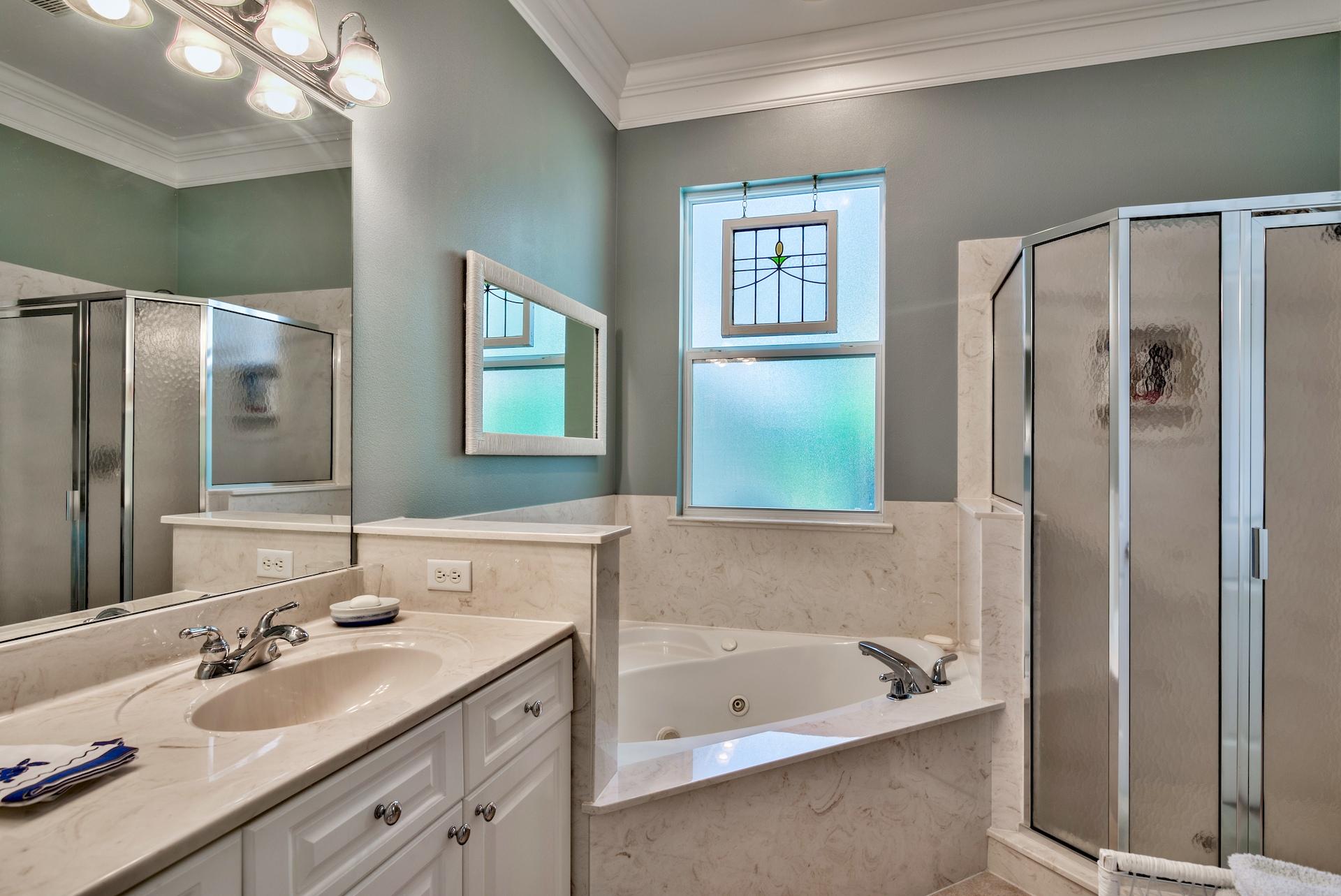 FAIRWAY VILLAS - Residential