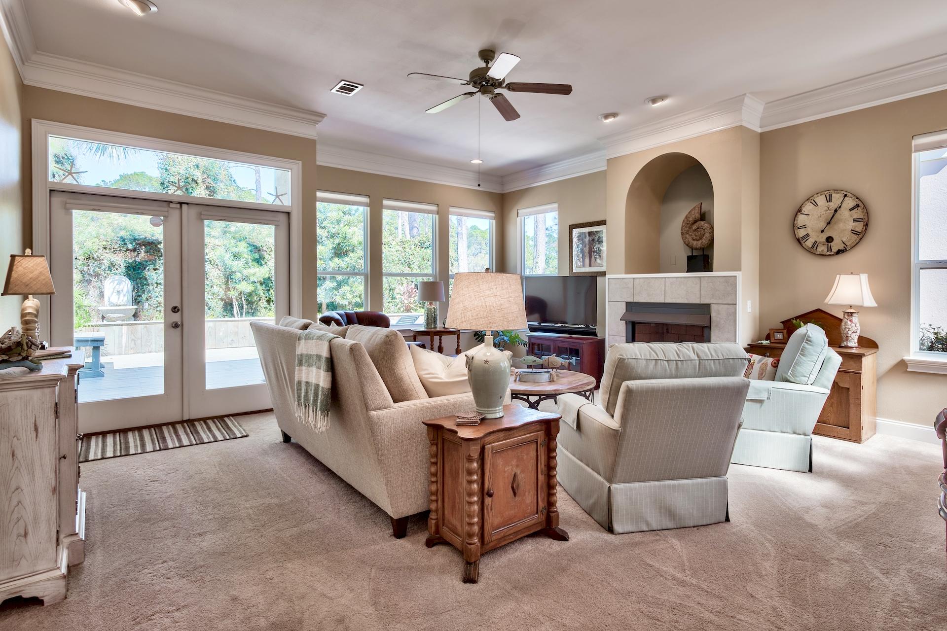 FAIRWAY VILLAS - Residential