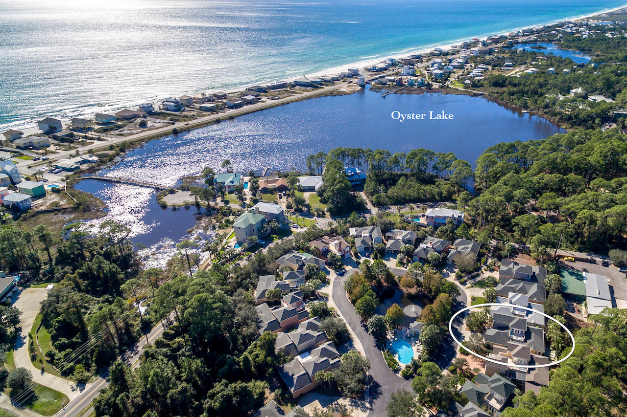 FAIRWAY VILLAS - Residential