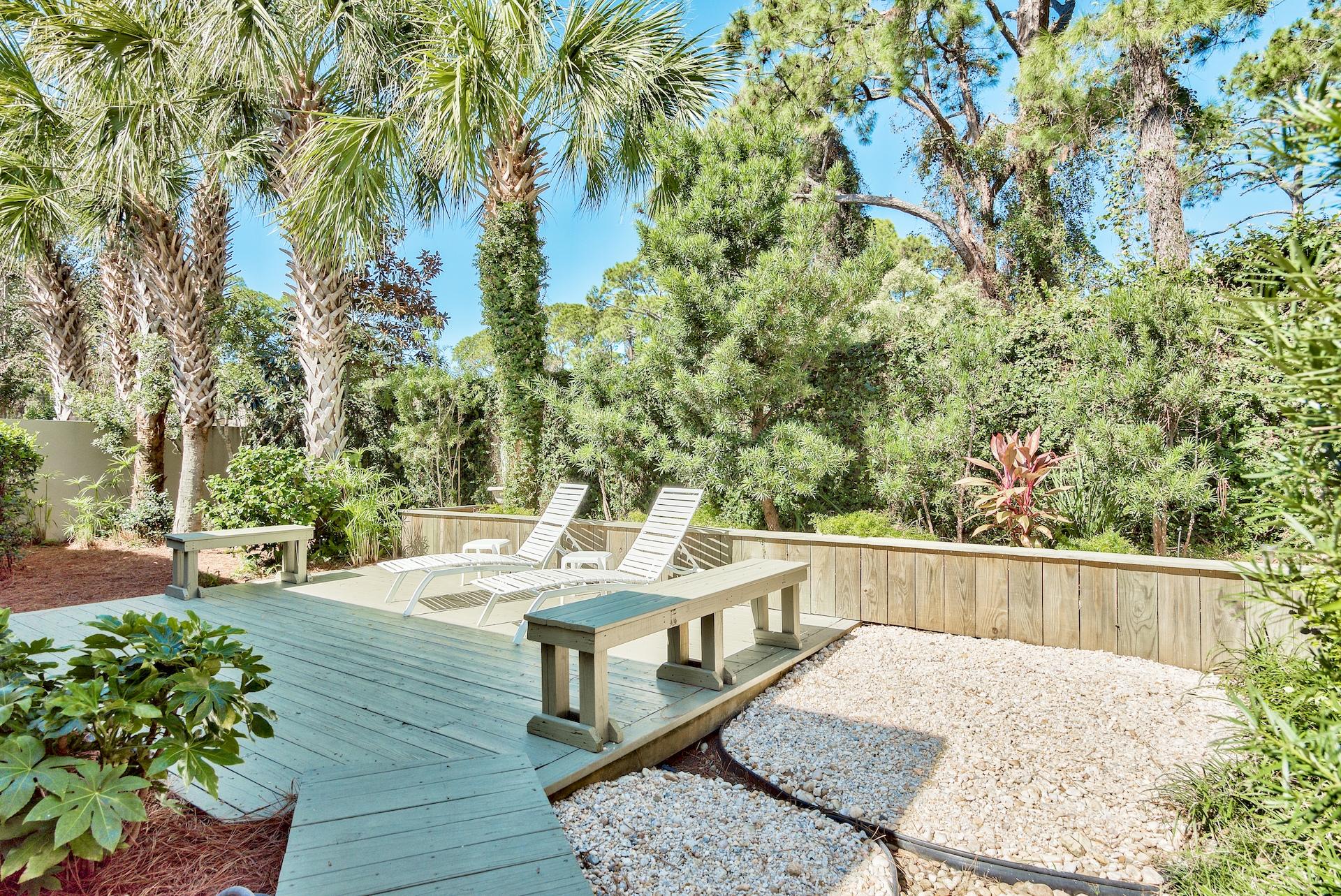 FAIRWAY VILLAS - Residential