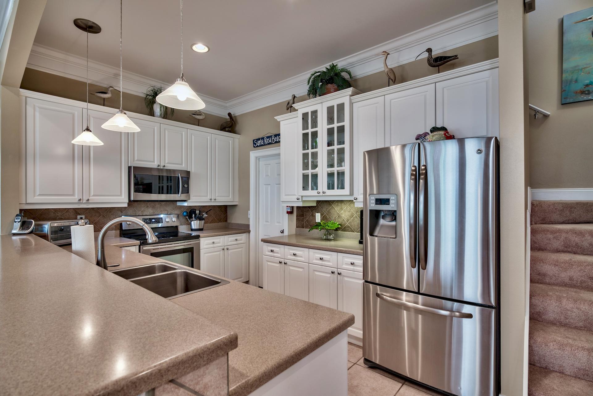 FAIRWAY VILLAS - Residential