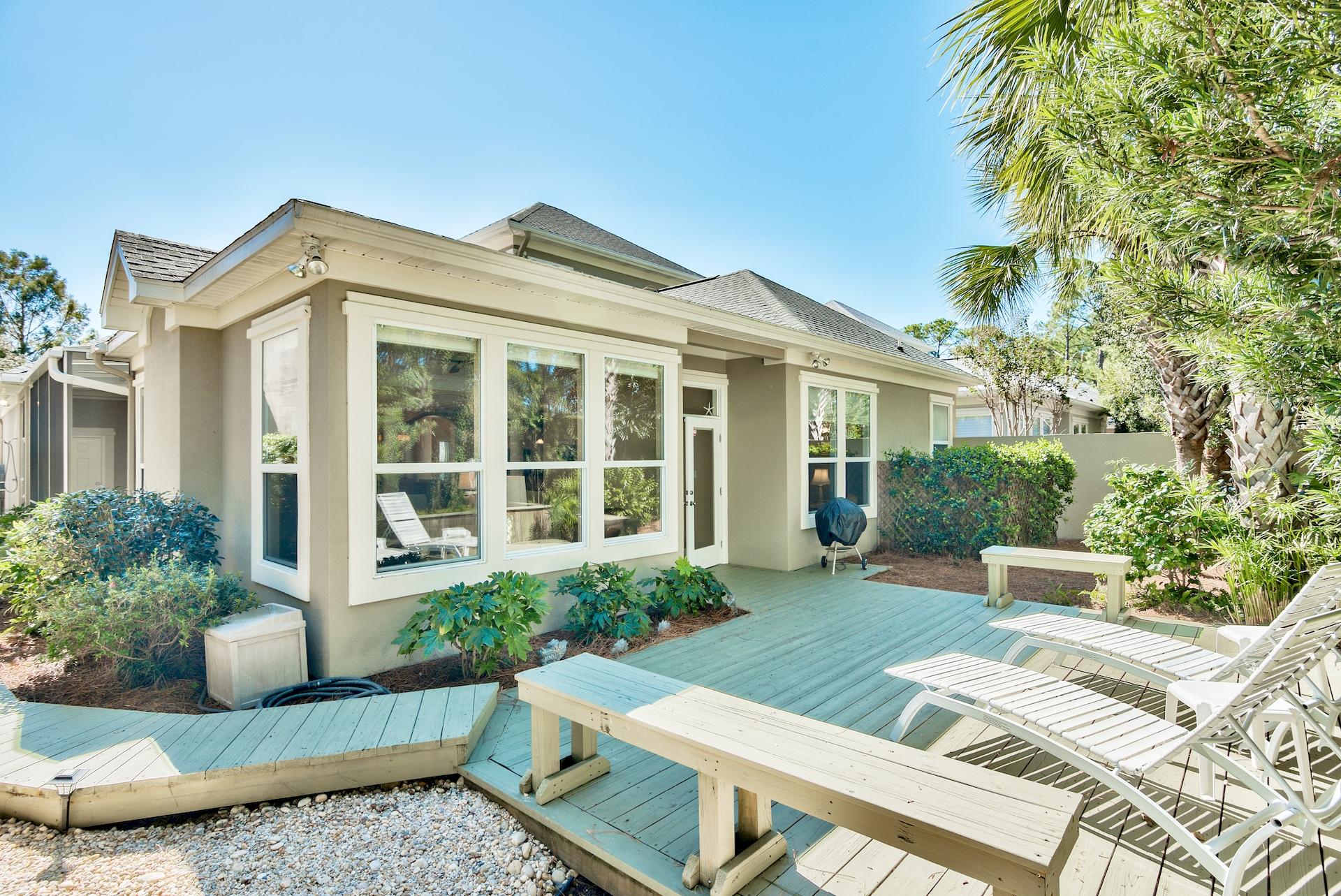 FAIRWAY VILLAS - Residential
