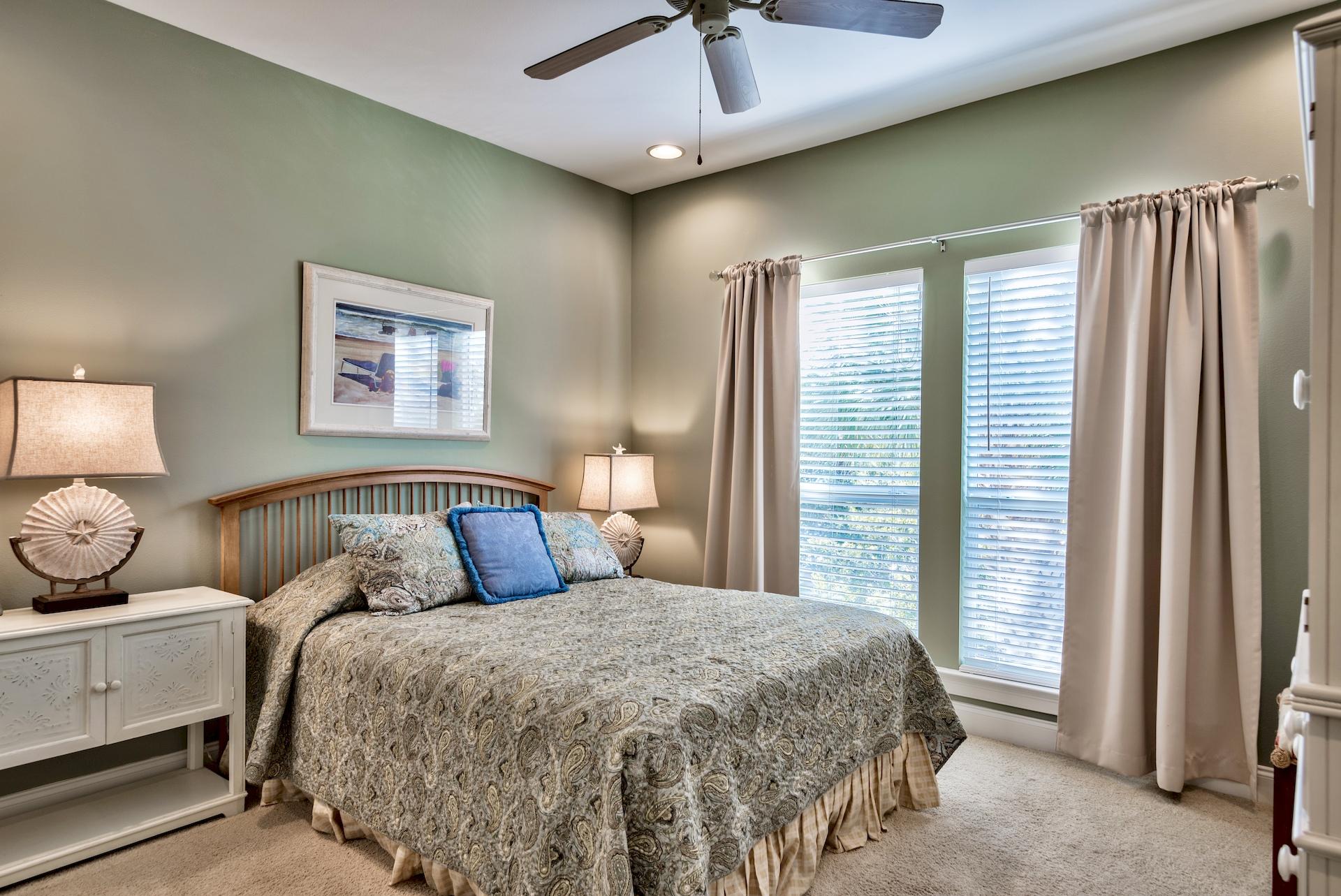 FAIRWAY VILLAS - Residential