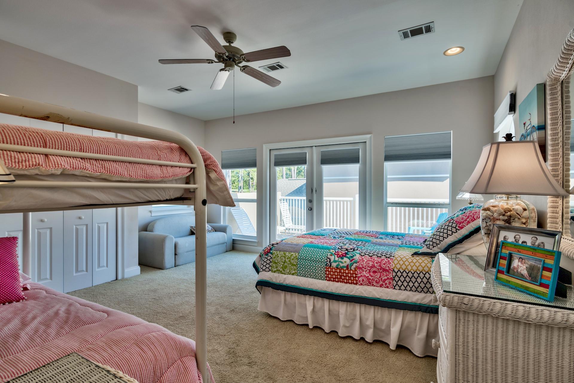 FAIRWAY VILLAS - Residential