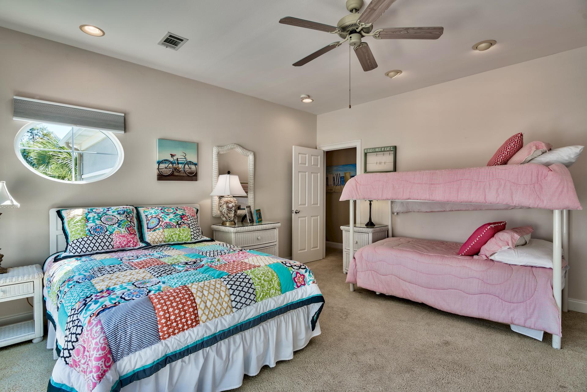 FAIRWAY VILLAS - Residential