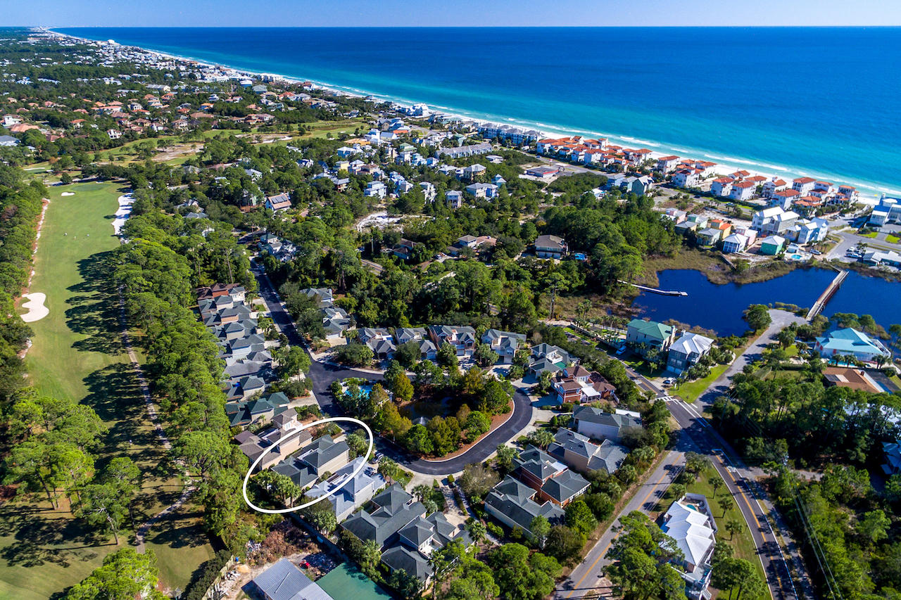FAIRWAY VILLAS - Residential