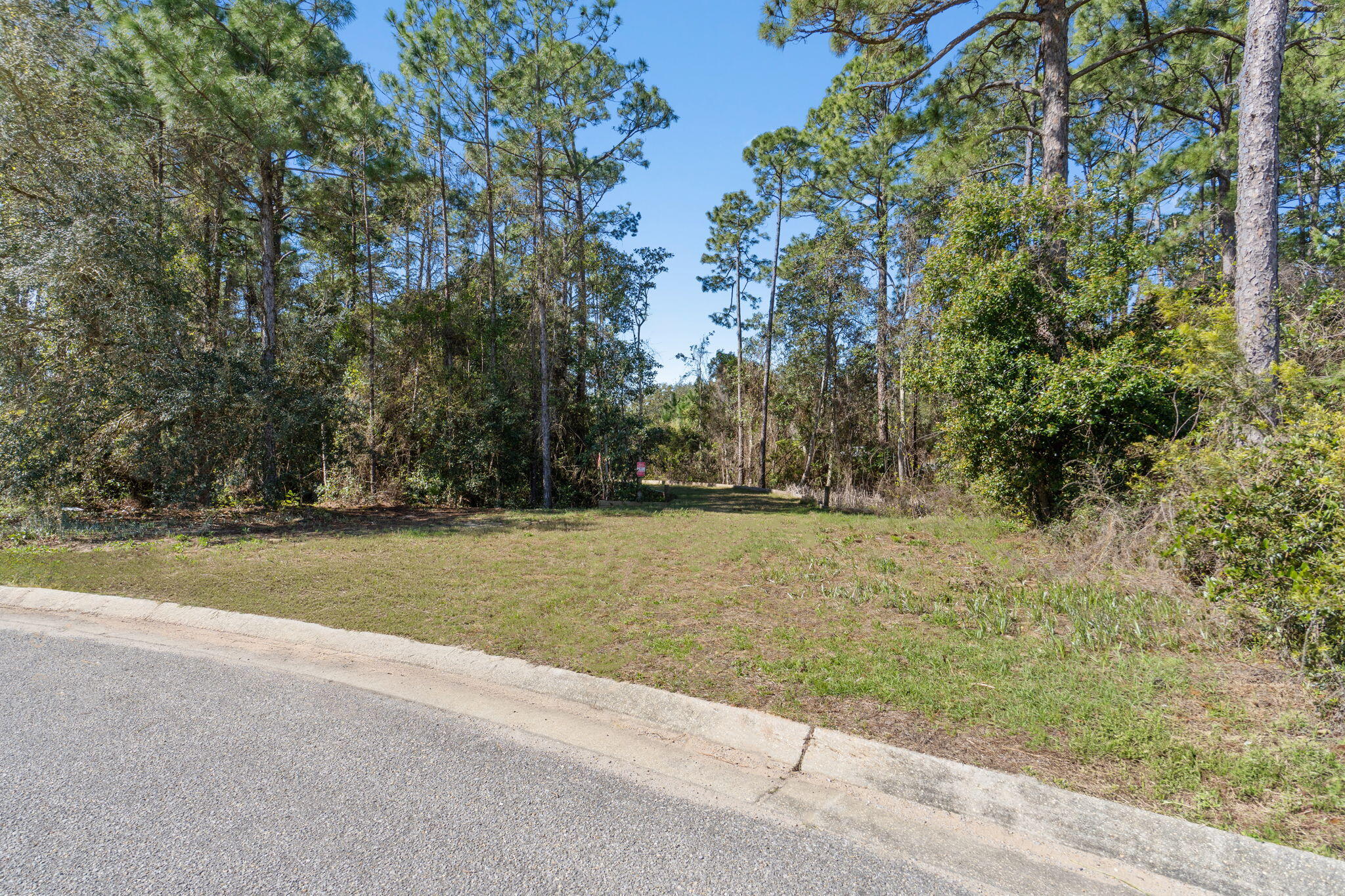 LA FONTAINE PHASE 1 - Land