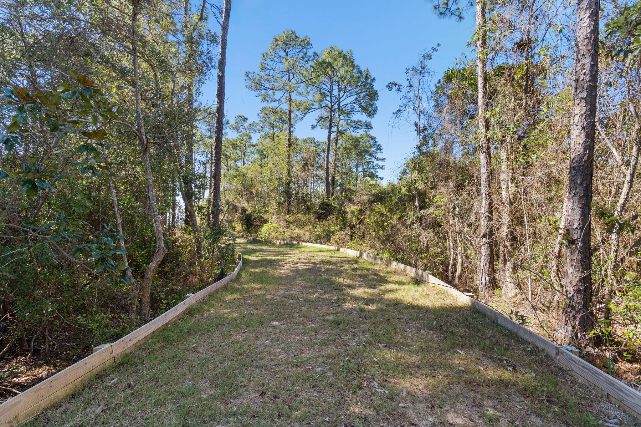 LA FONTAINE PHASE 1 - Land