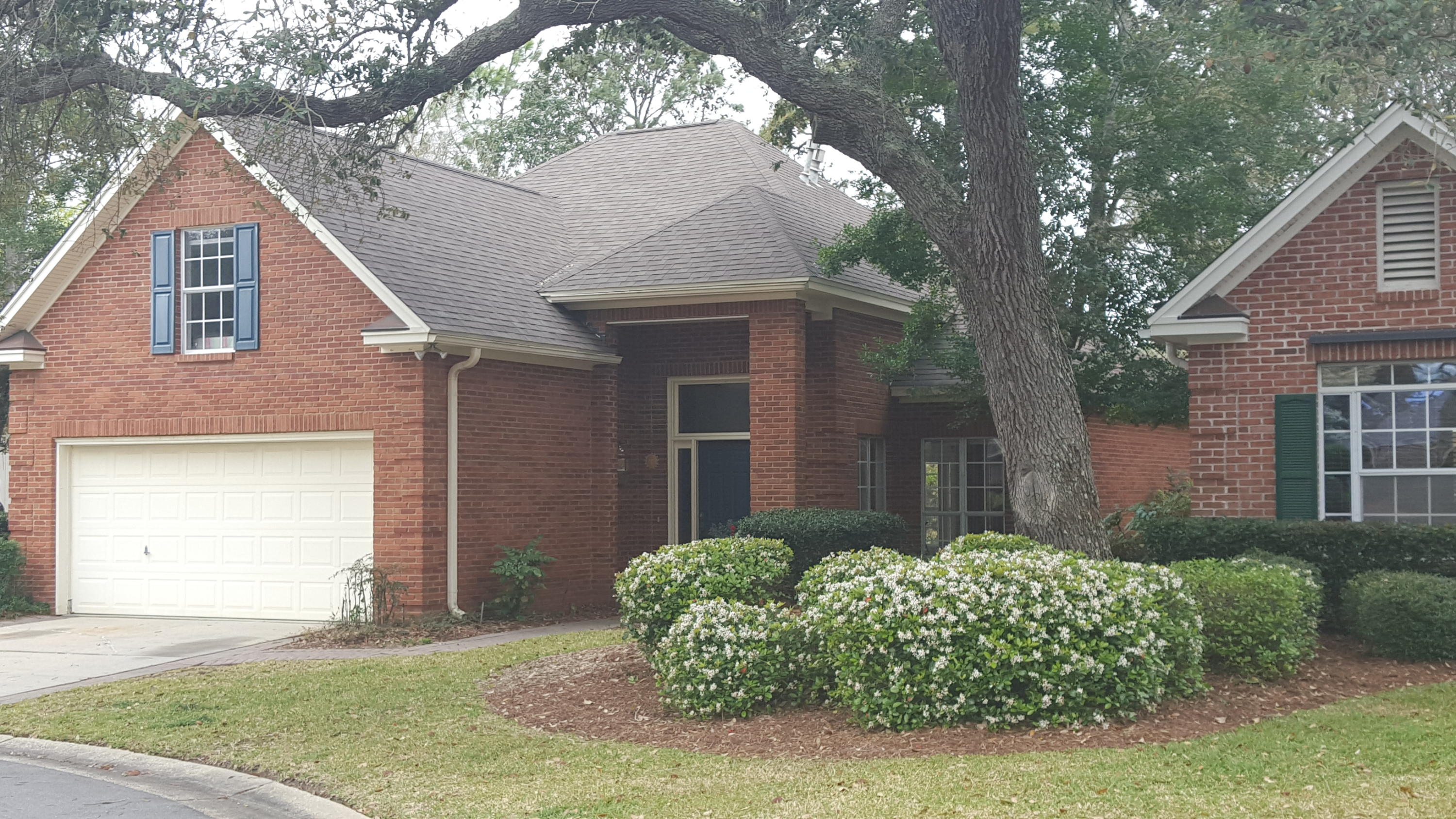 OAKMONT PLACE - Residential